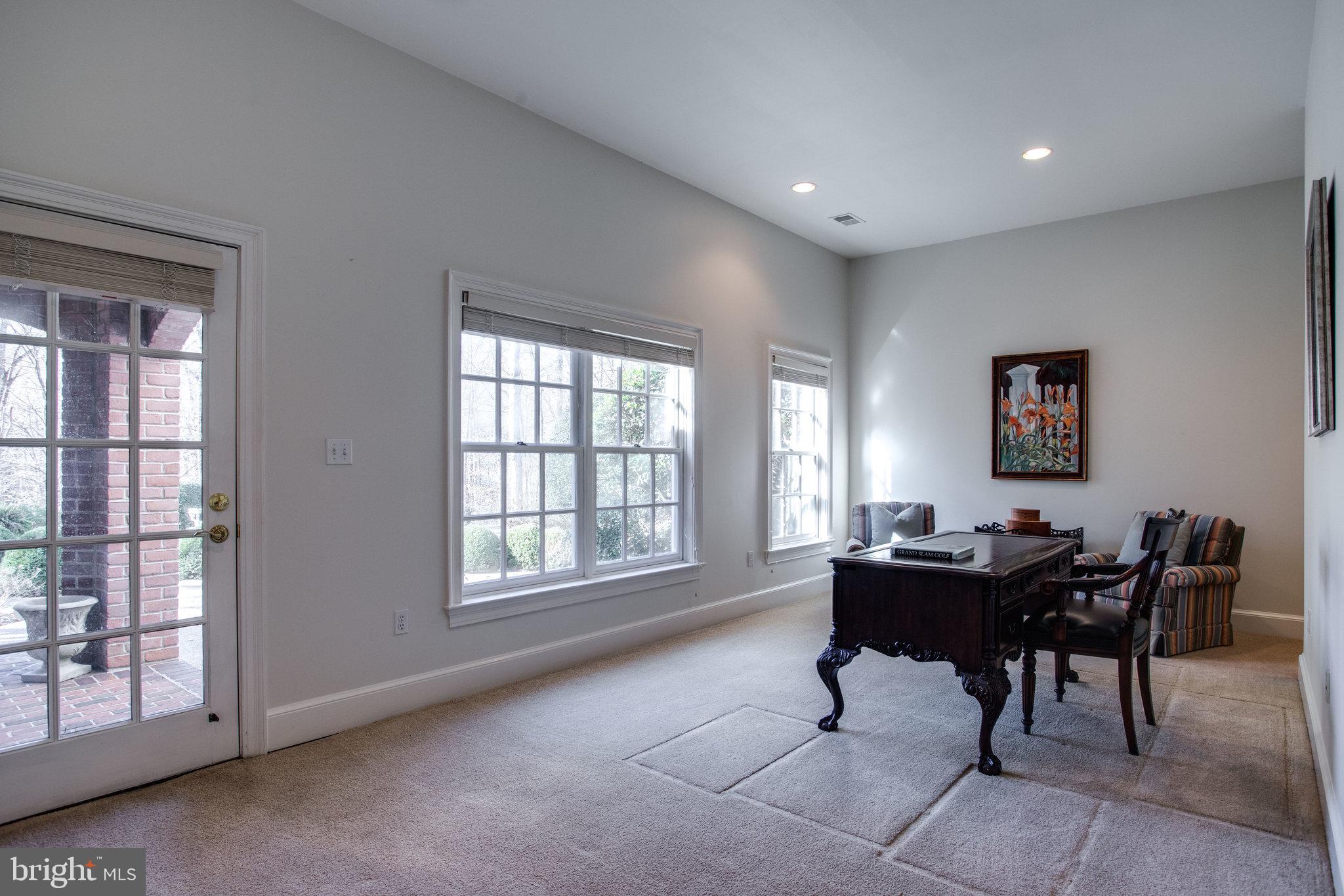 FALCON RIDGE - Residential