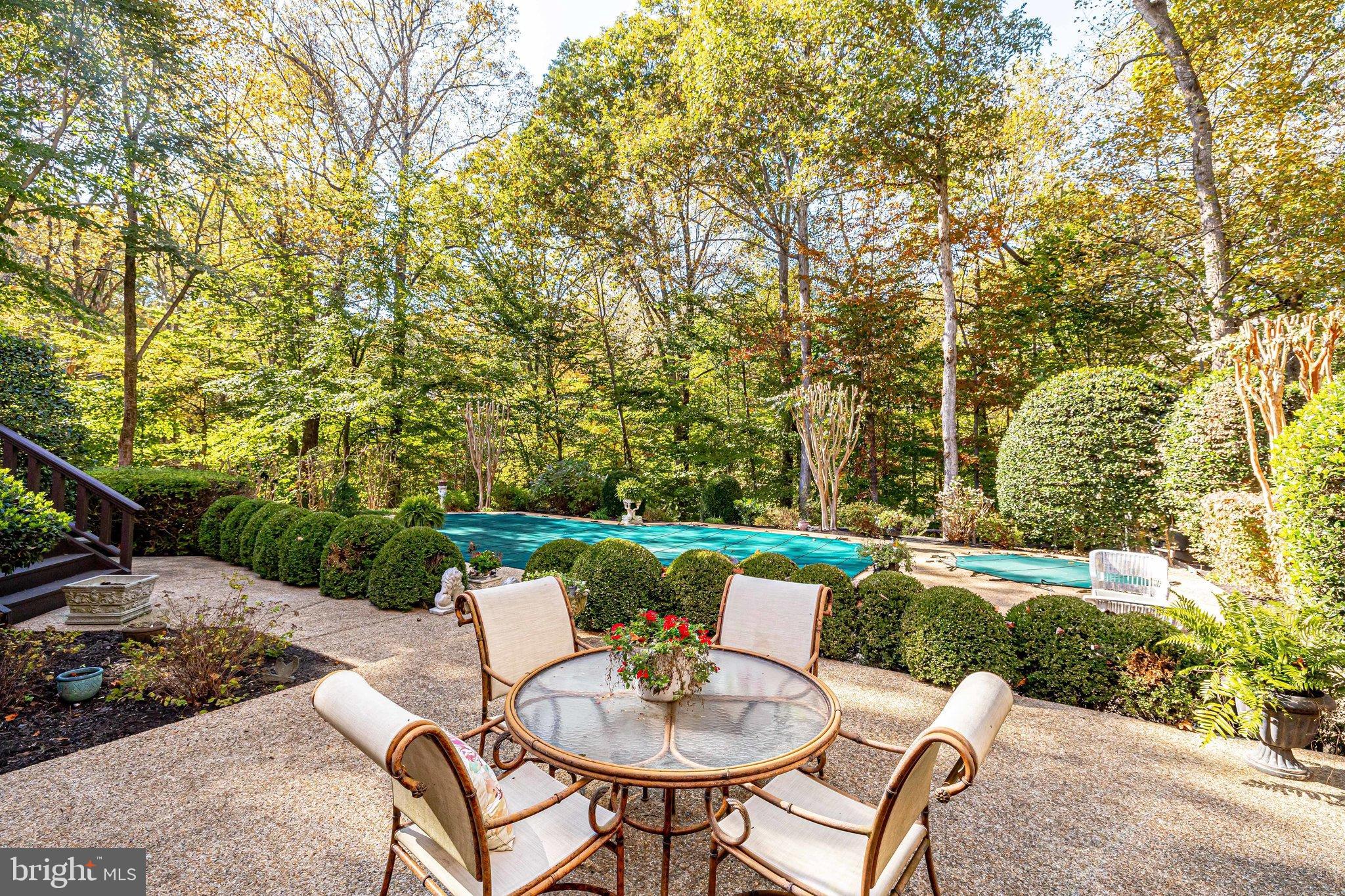 FALCON RIDGE - Residential