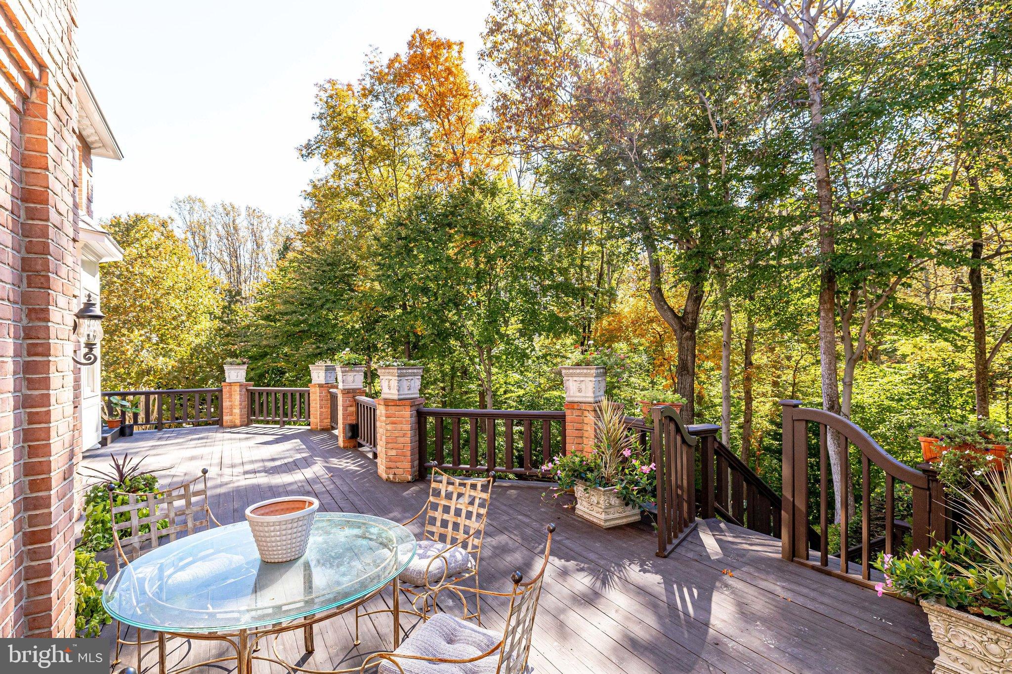 FALCON RIDGE - Residential