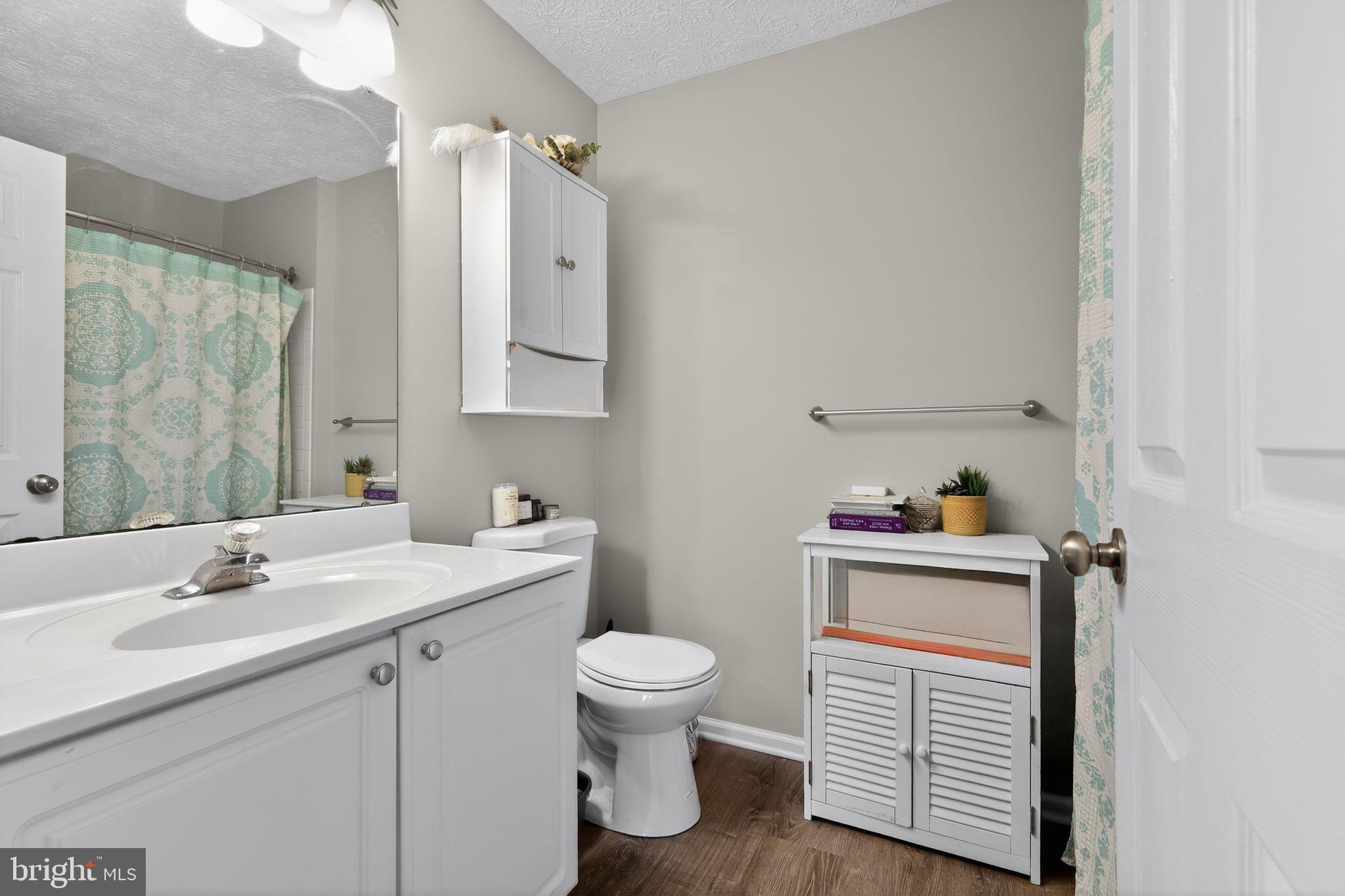 CHESTNUT GABLE - Residential