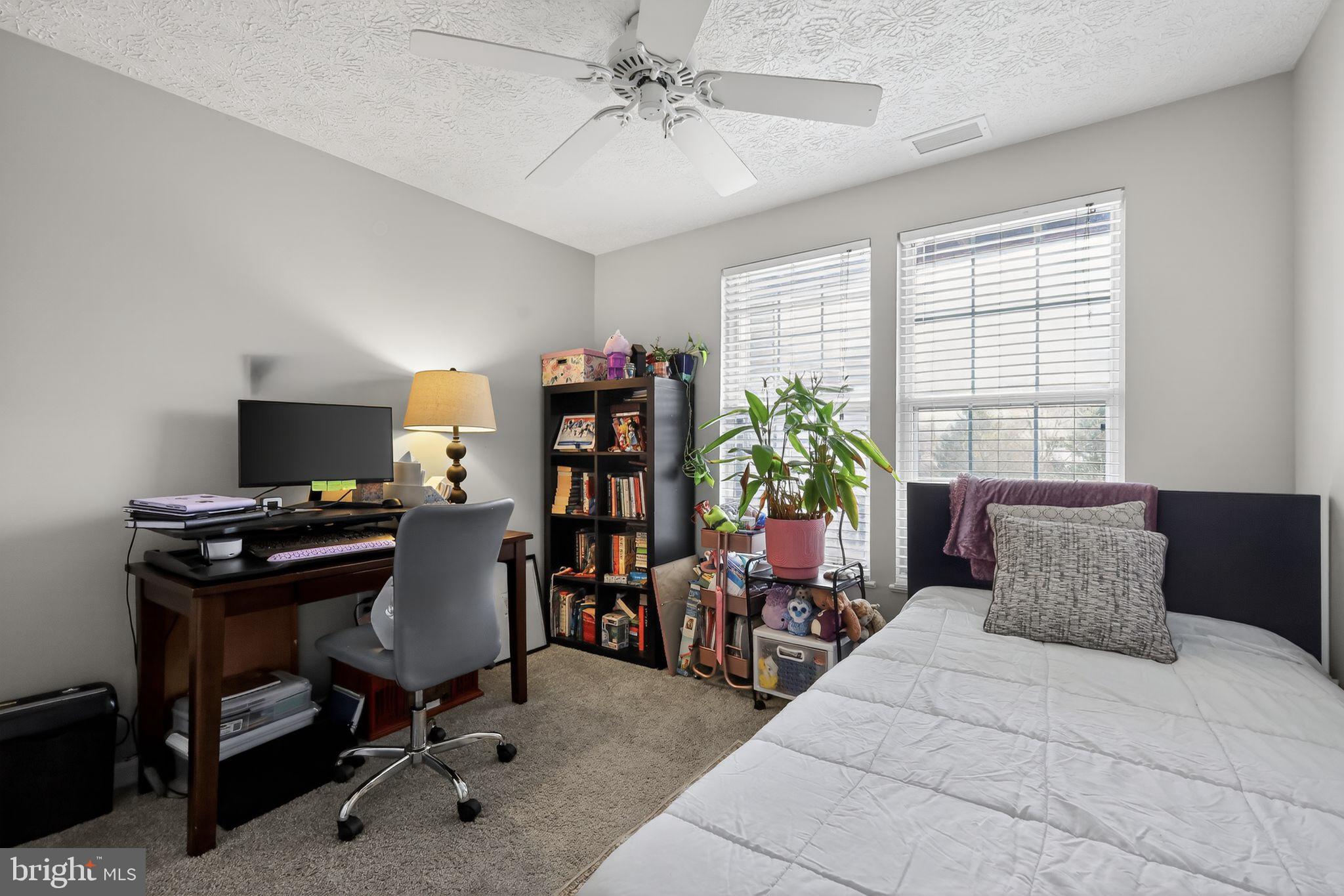 CHESTNUT GABLE - Residential