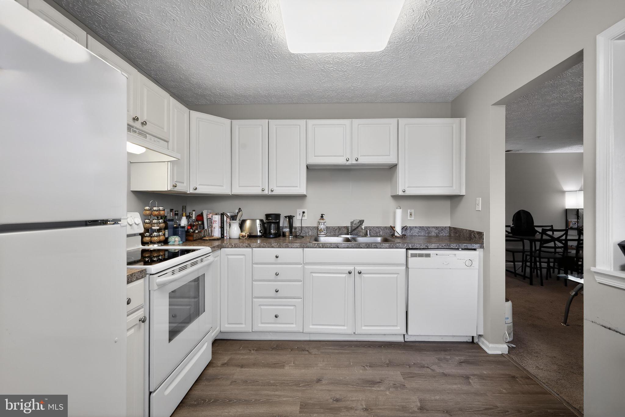 CHESTNUT GABLE - Residential