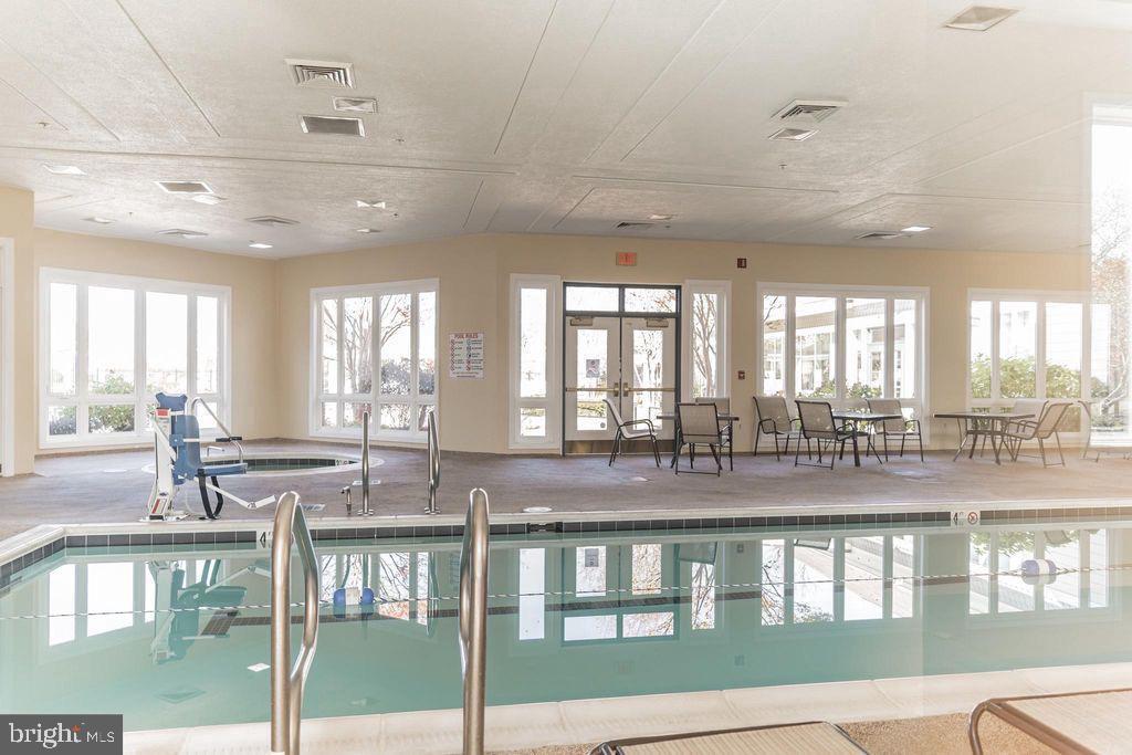 CHESTNUT GABLE - Residential