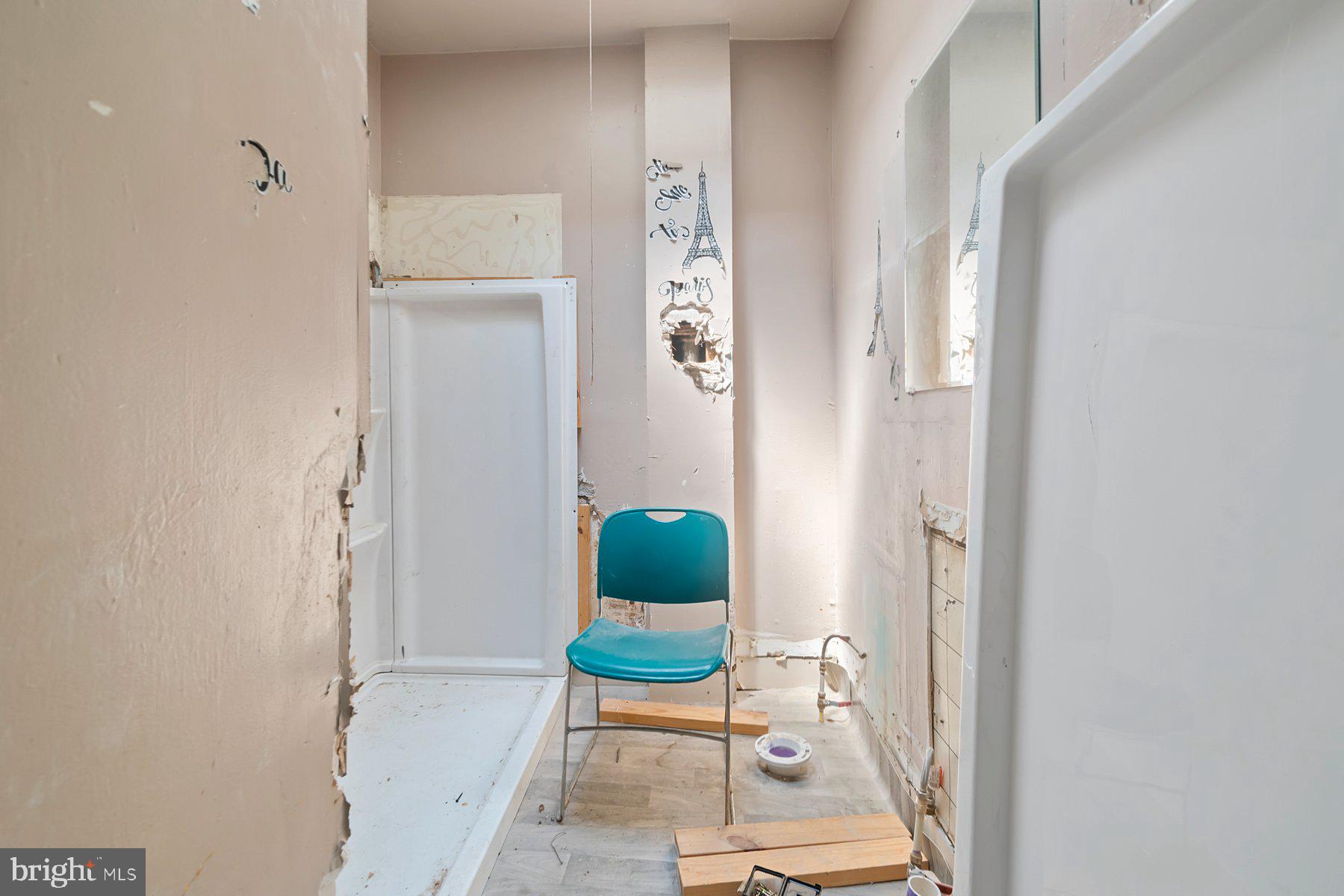 MILL HILL - Residential