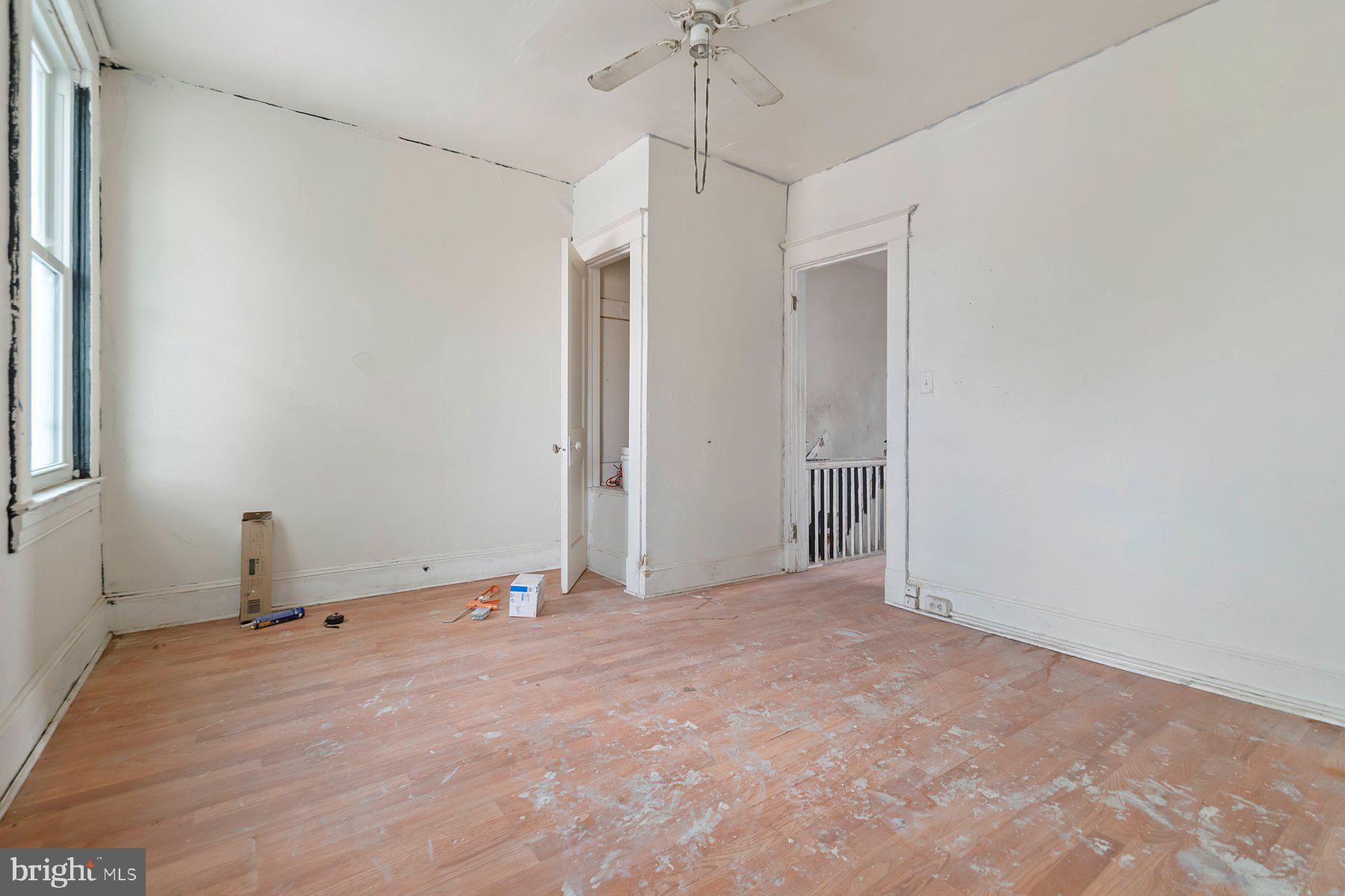 MILL HILL - Residential