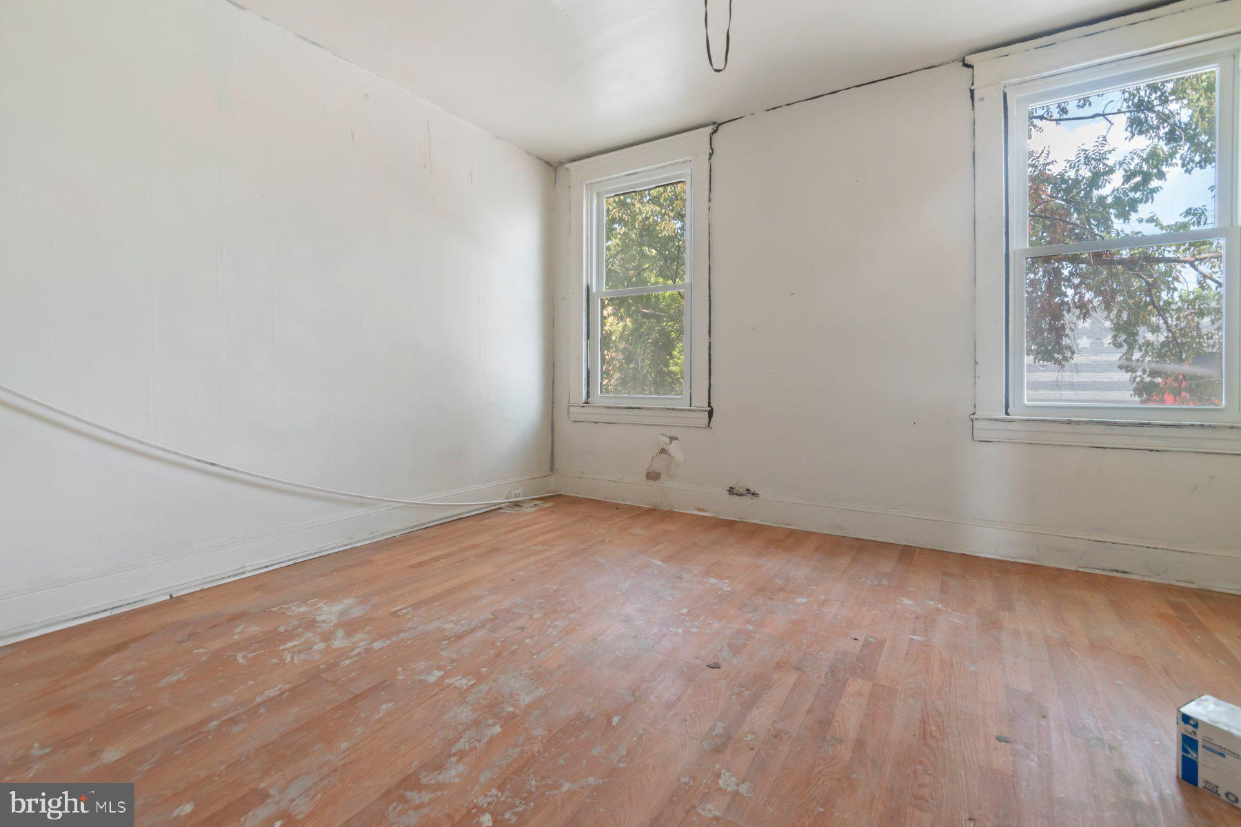 MILL HILL - Residential