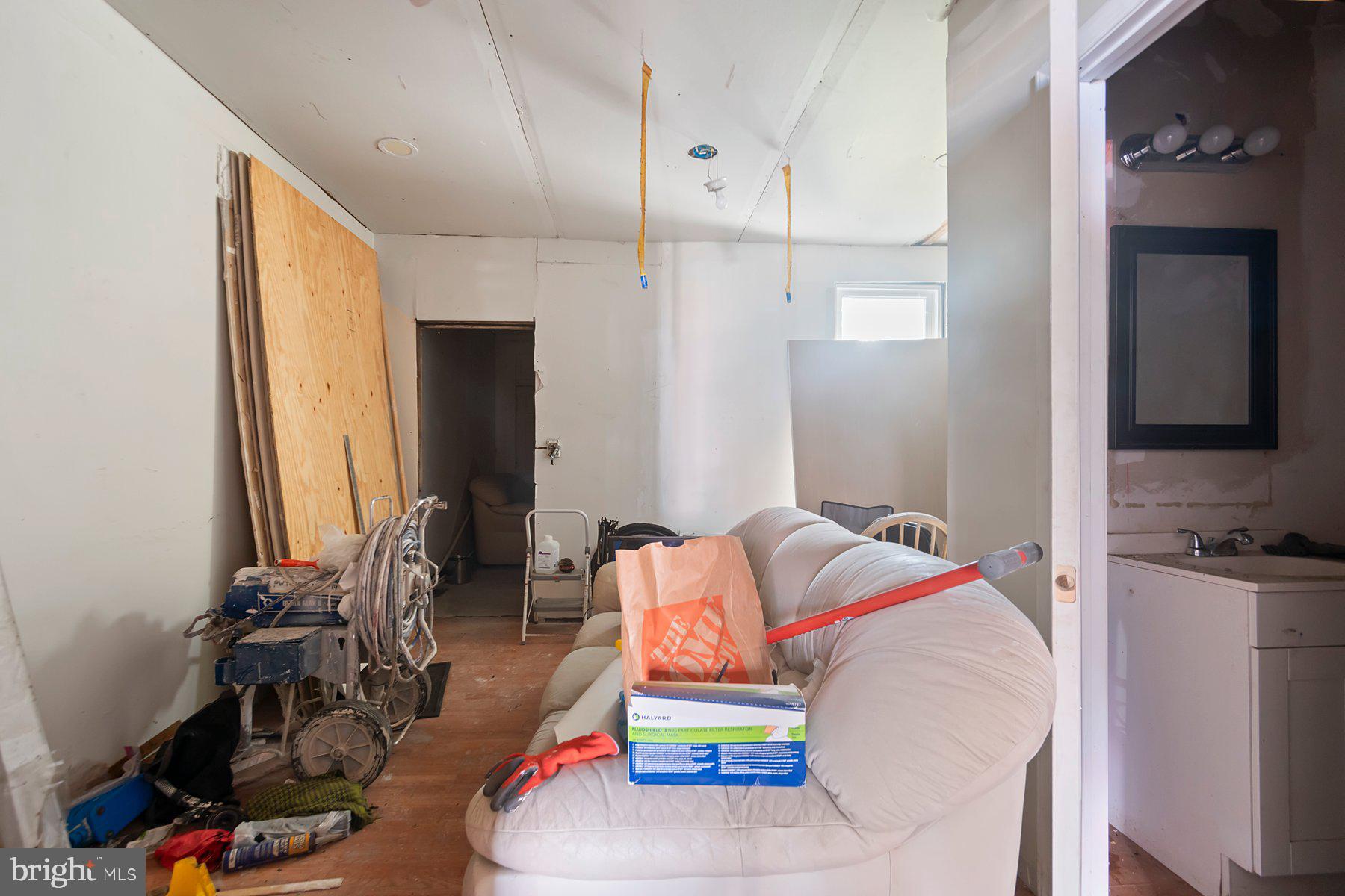 MILL HILL - Residential