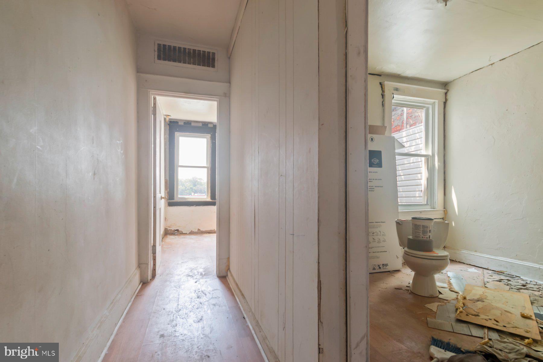 MILL HILL - Residential