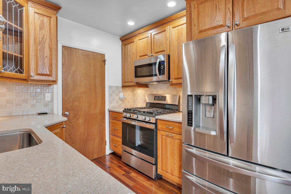 HOLME CIRCLE - Residential