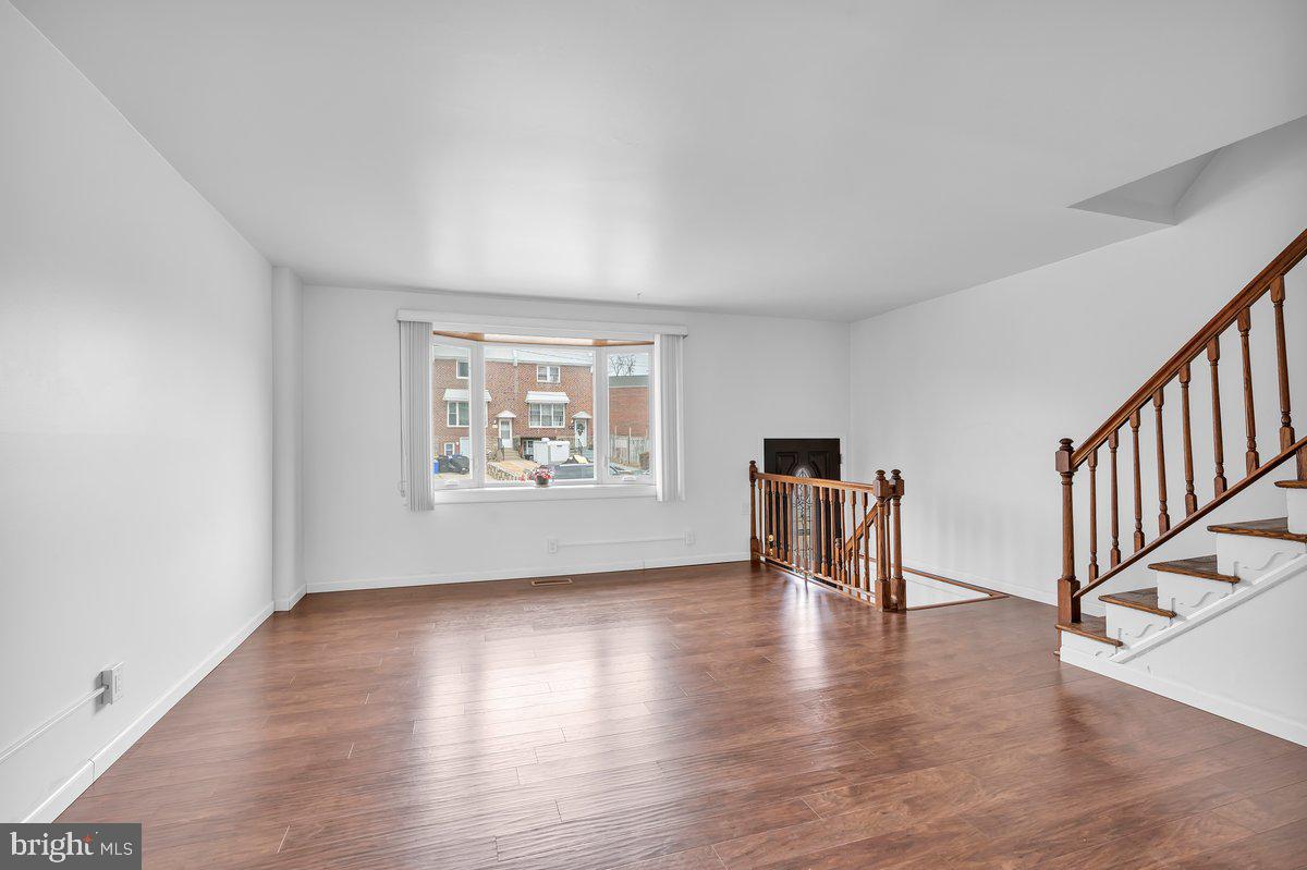 HOLME CIRCLE - Residential