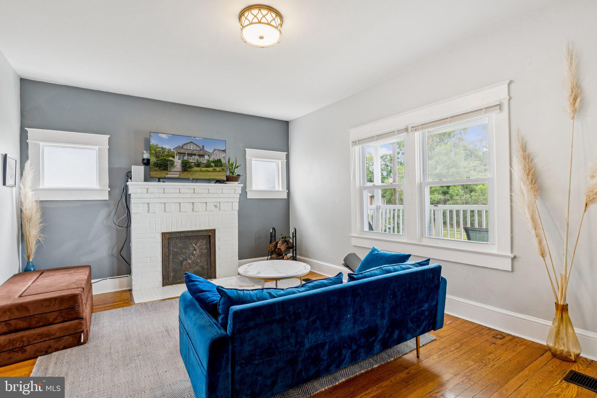 1527 BEAVER HEIGHTS LANE
