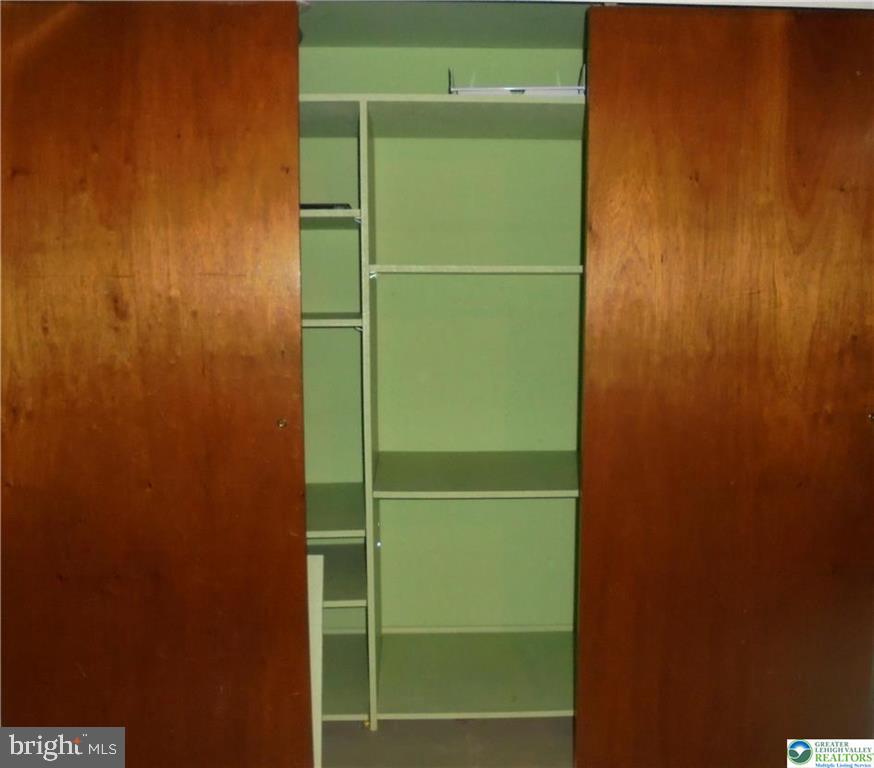 PARKSIDE COURTS - Residential