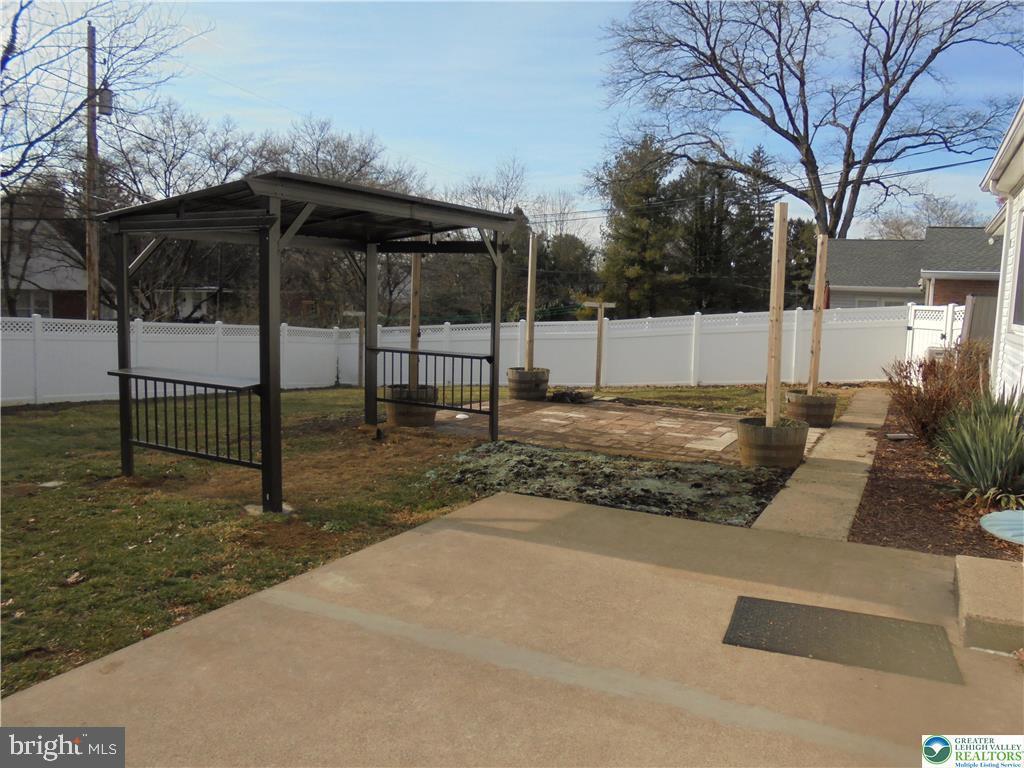 PARKSIDE COURTS - Residential