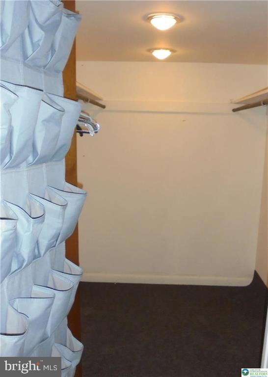 PARKSIDE COURTS - Residential