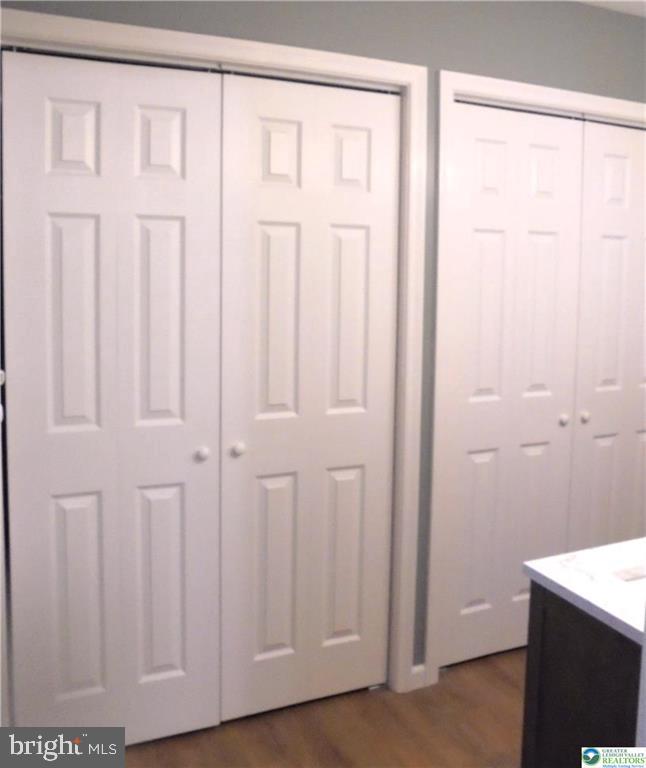 PARKSIDE COURTS - Residential