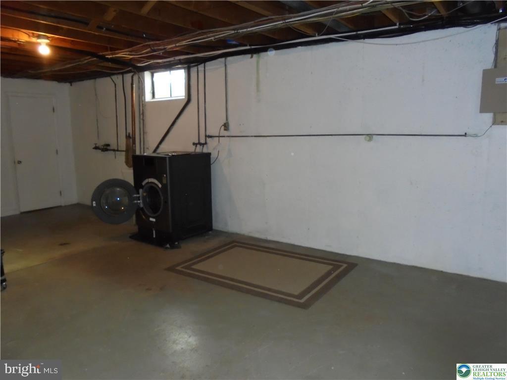 PARKSIDE COURTS - Residential