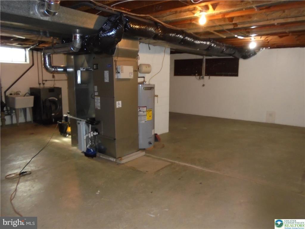 PARKSIDE COURTS - Residential