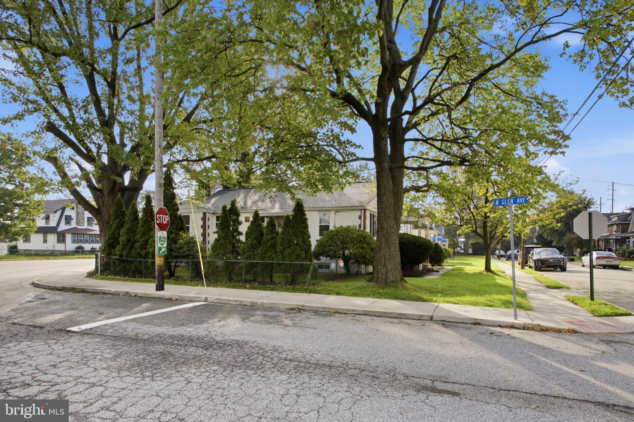 101 E OAK LANE