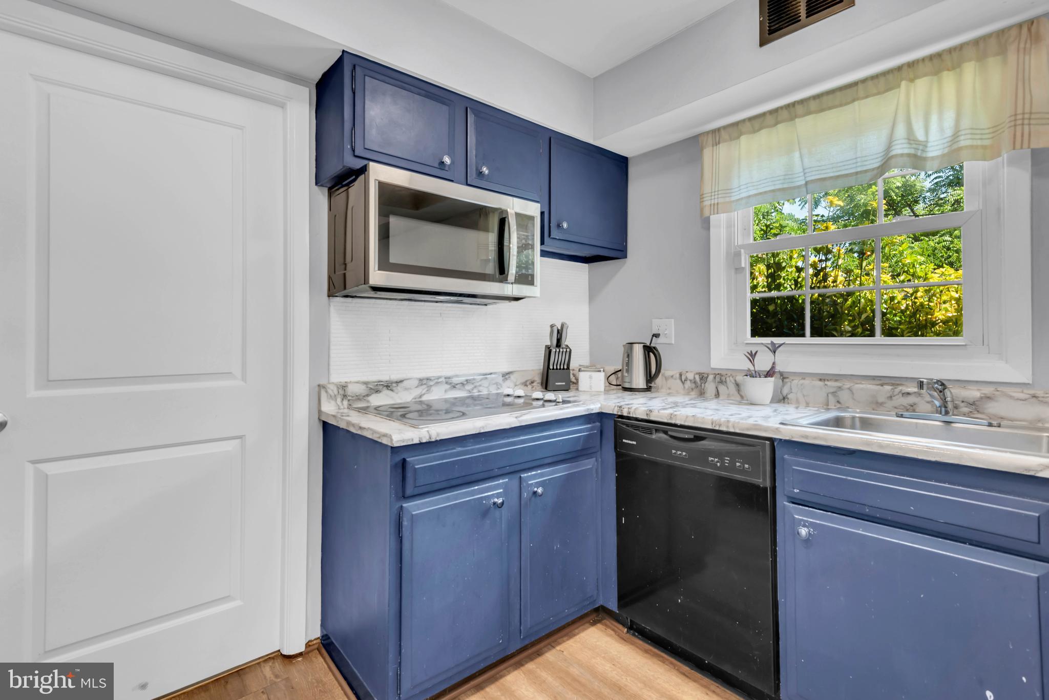 HEATHER HILLS AT BELAIR - Residential