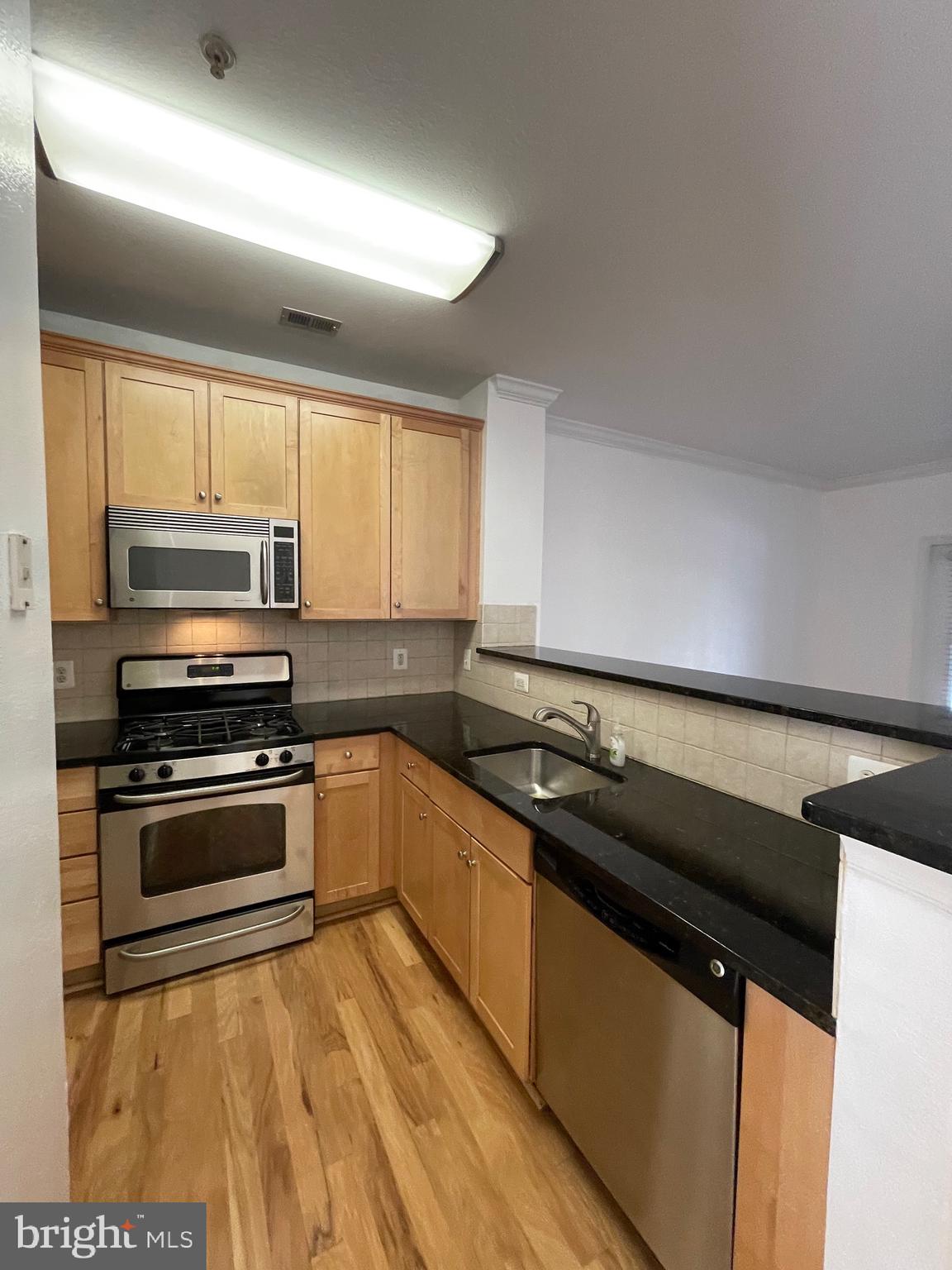 WHITE FLINT STATION - Residential Lease