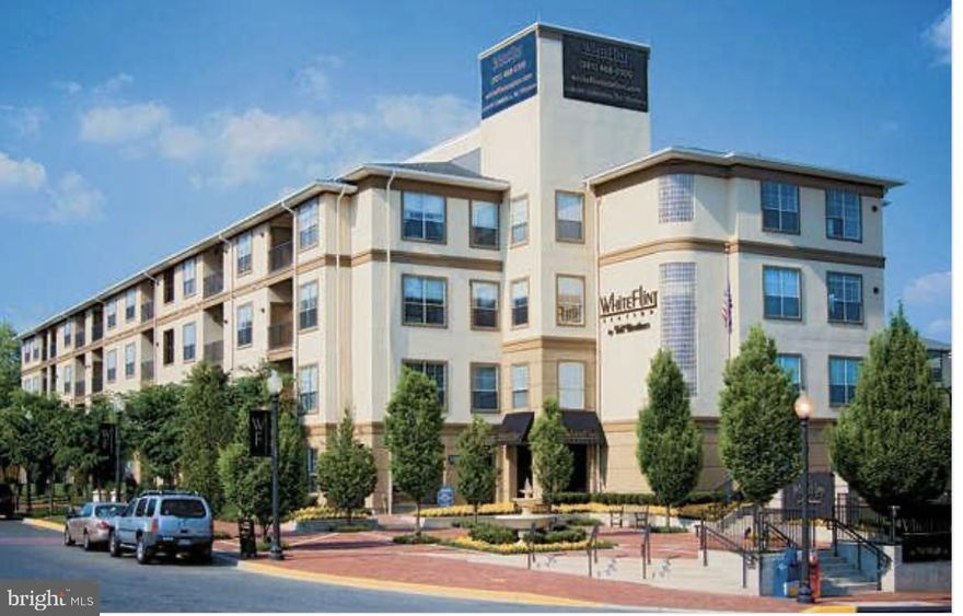 Lovely one bedroom  one full bath with freshly painted and hardwood floors.
Own  one parking space in the garage and a storage is provided in the building.
Lockbox is at the desk of the building accross the street  11800  Old Georgetown rd.
Pool, gym and party room.