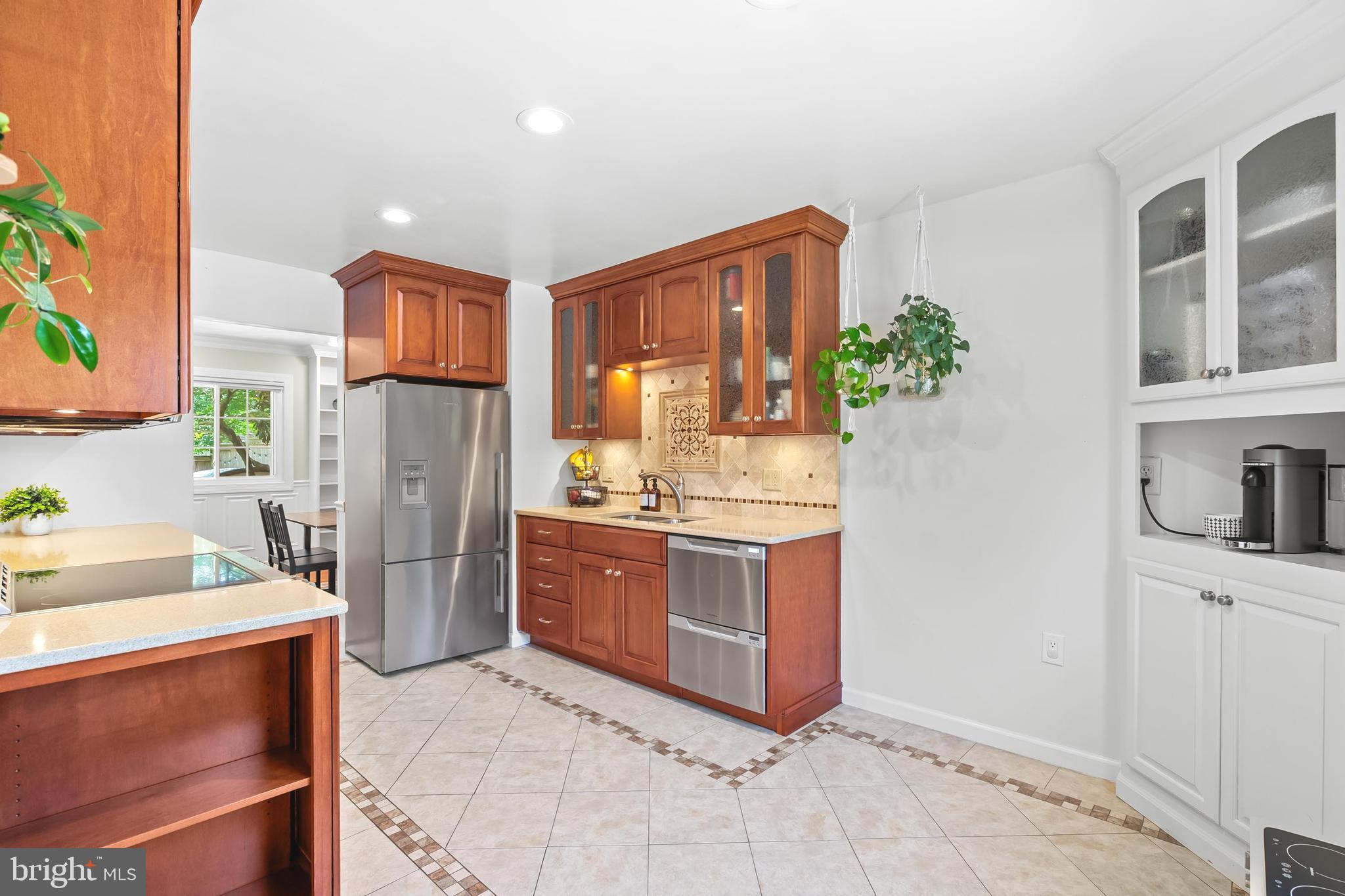 7029 LEEWOOD FOREST DRIVE