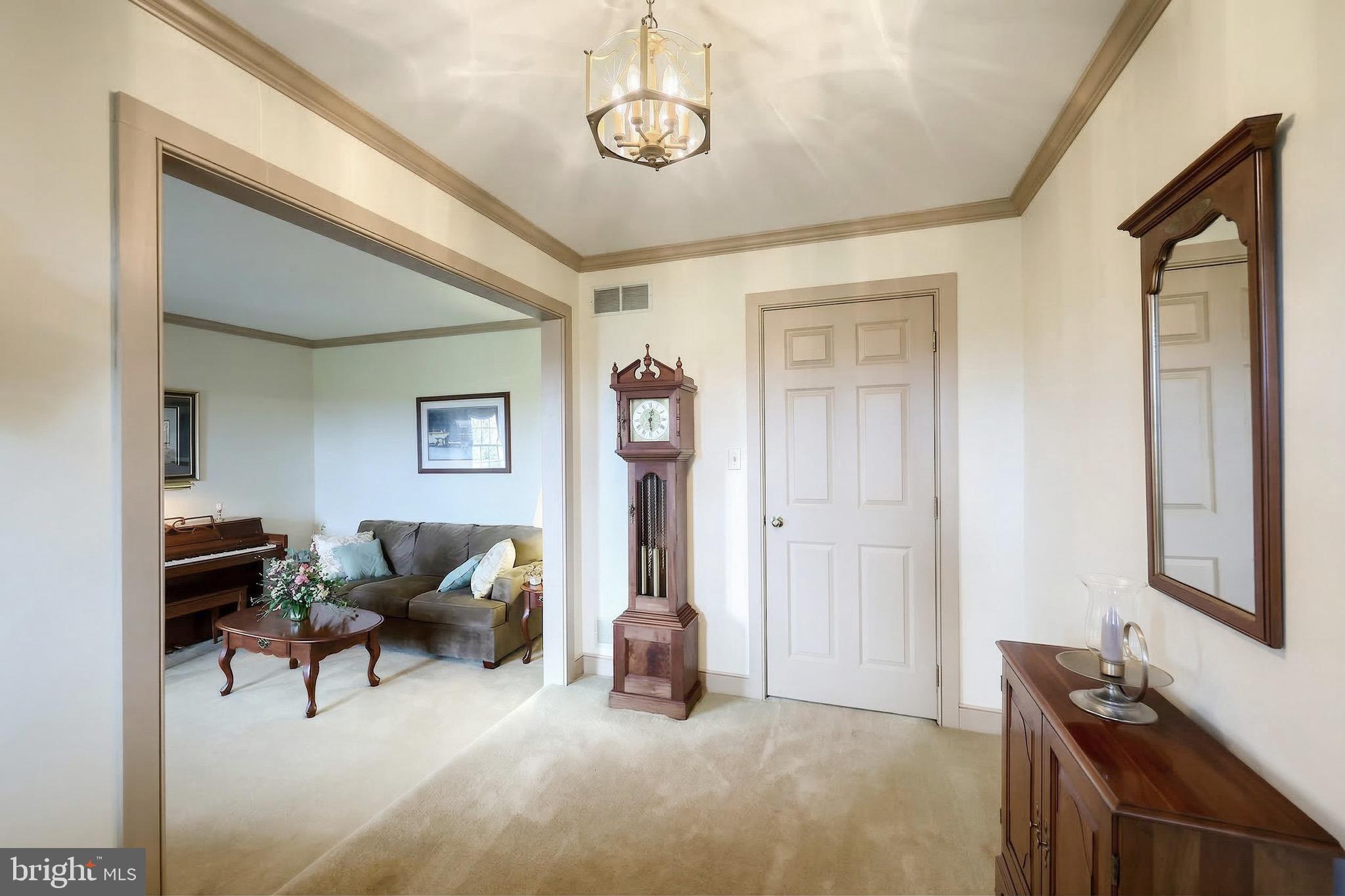 WINDSOR - Residential