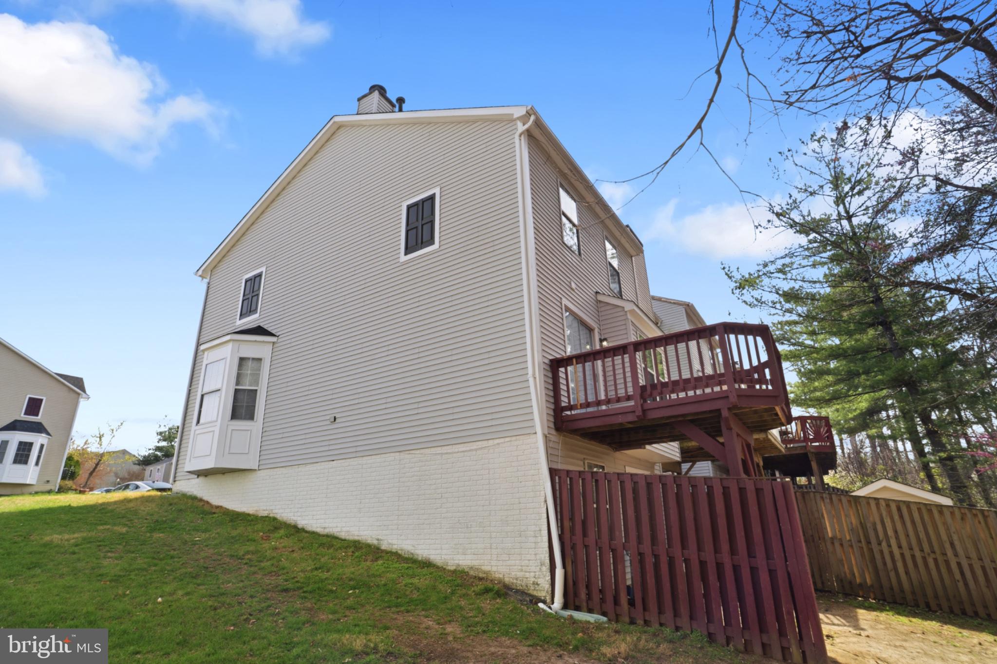 RIVER OAKS - Residential