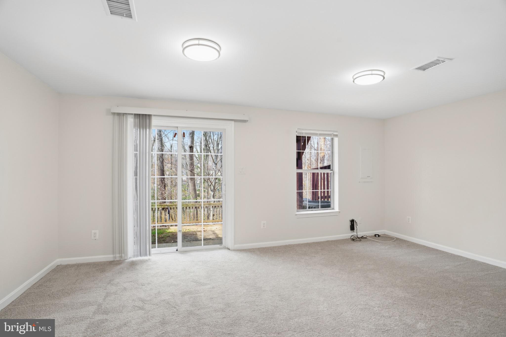 RIVER OAKS - Residential