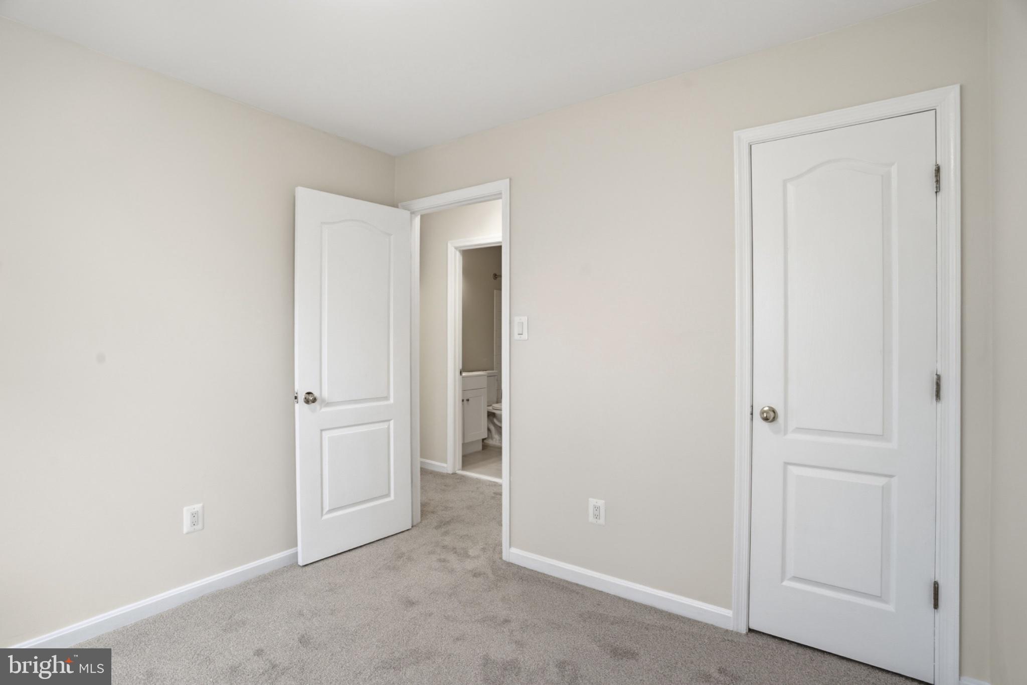 RIVER OAKS - Residential