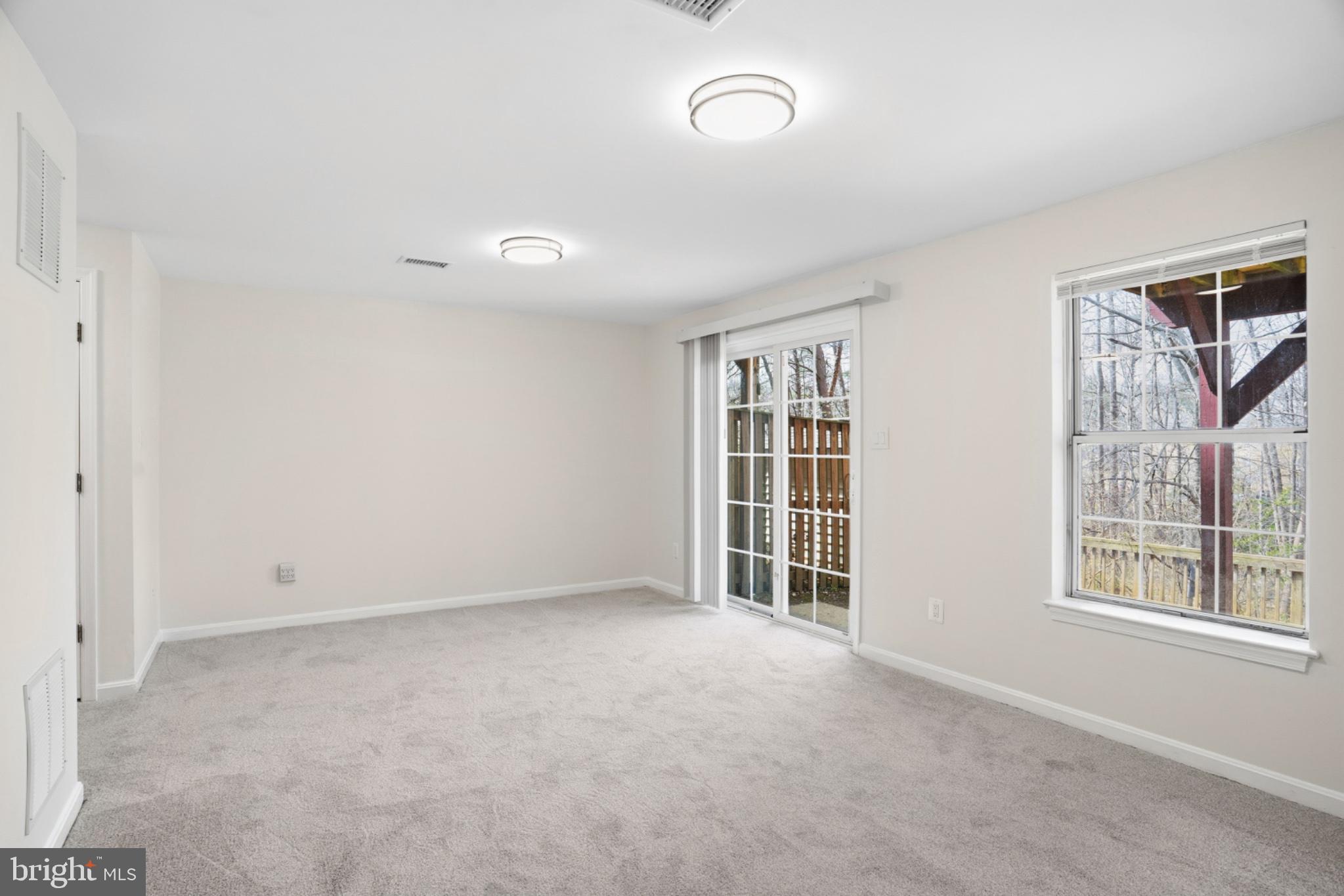 RIVER OAKS - Residential