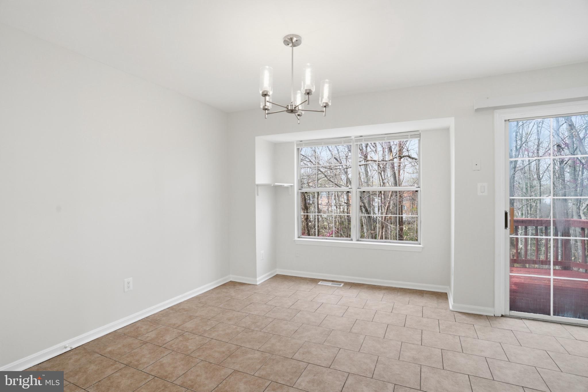 RIVER OAKS - Residential