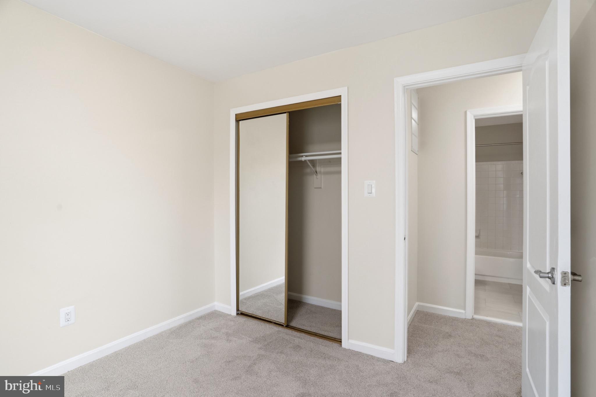 RIVER OAKS - Residential