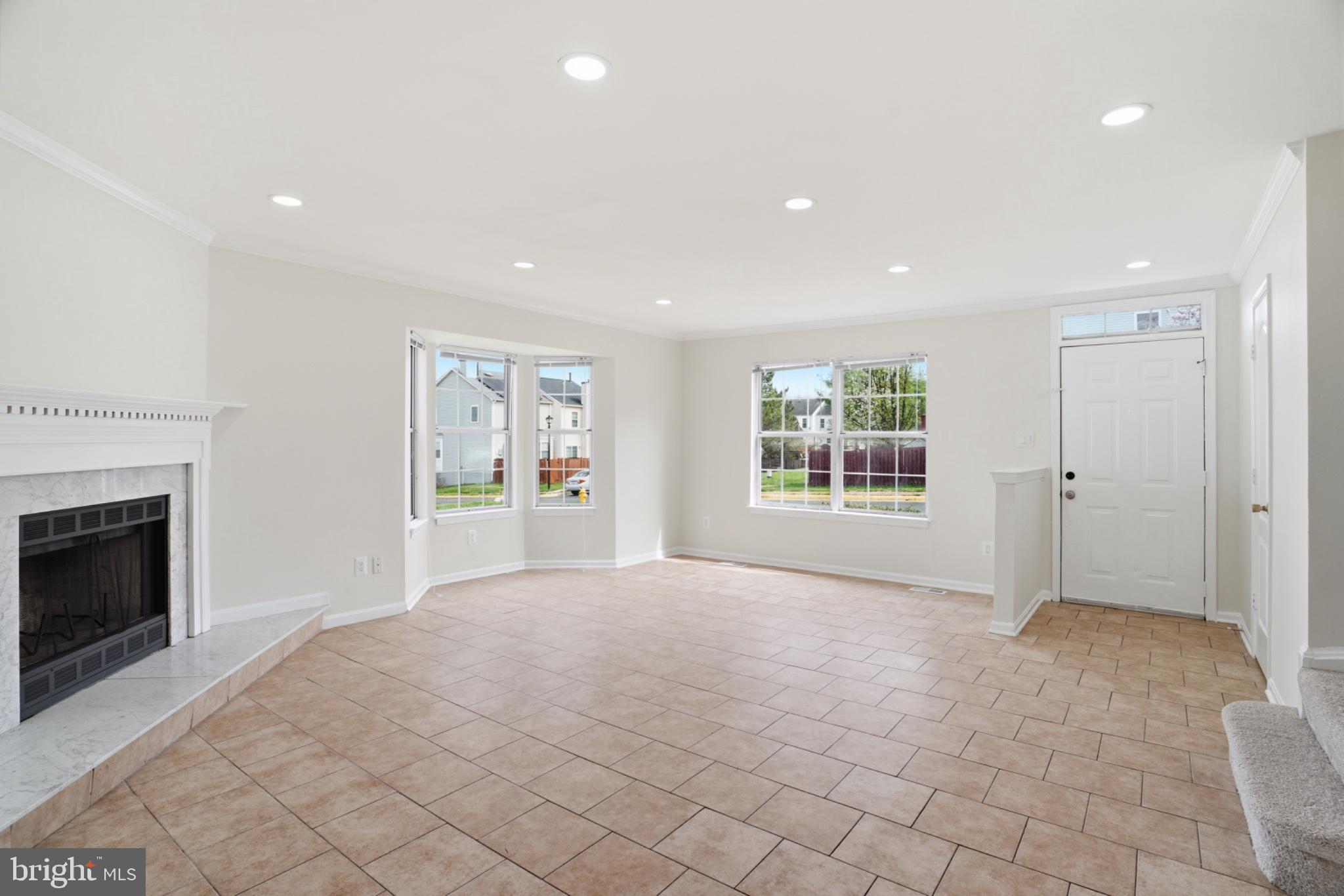 RIVER OAKS - Residential