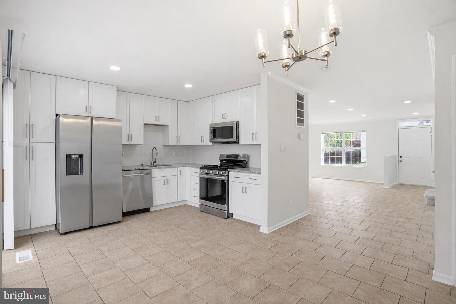 RIVER OAKS - Residential