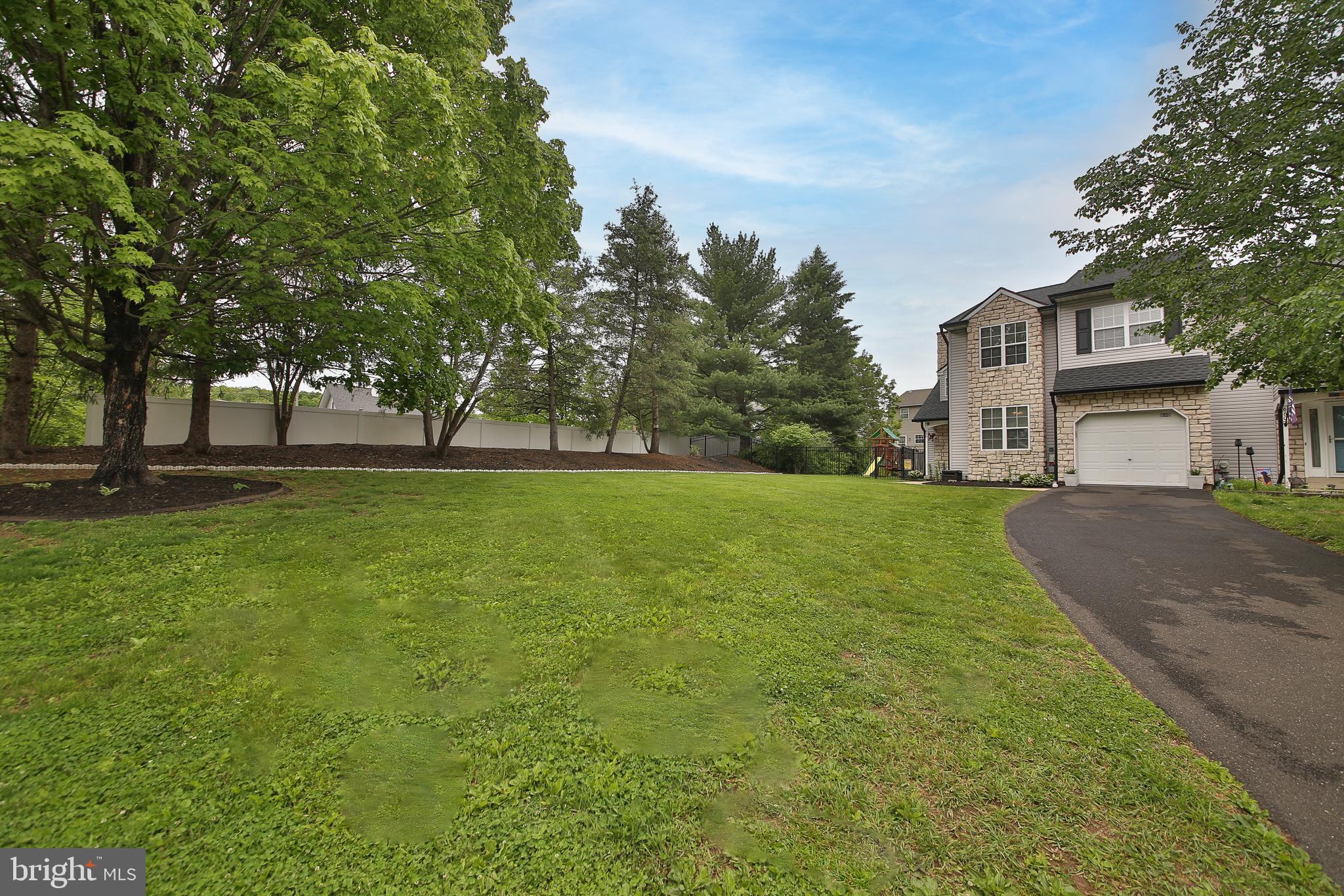 THE PINES AT PENNR - Residential