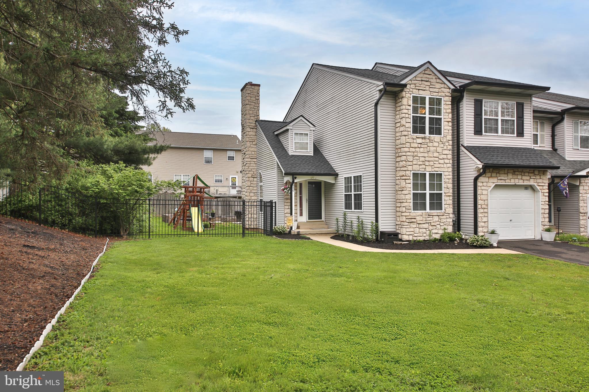 THE PINES AT PENNR - Residential