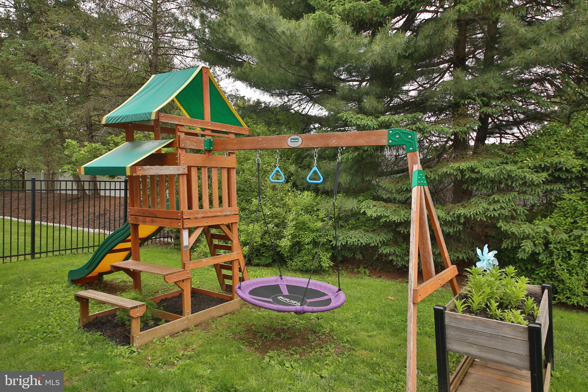 THE PINES AT PENNR - Residential