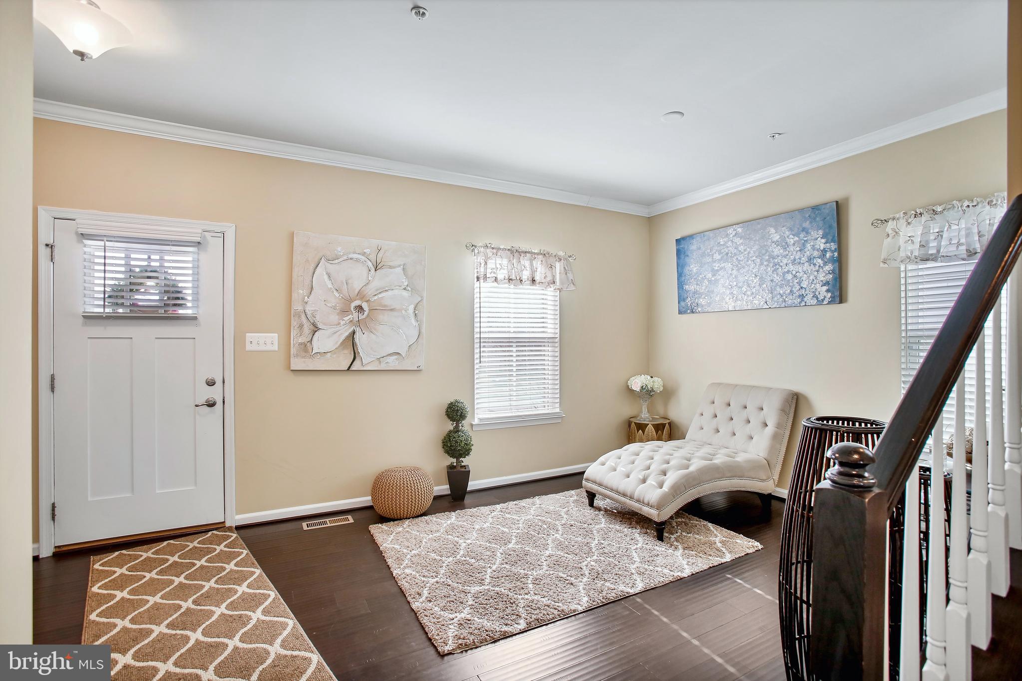 1221 LONG FARM LANE