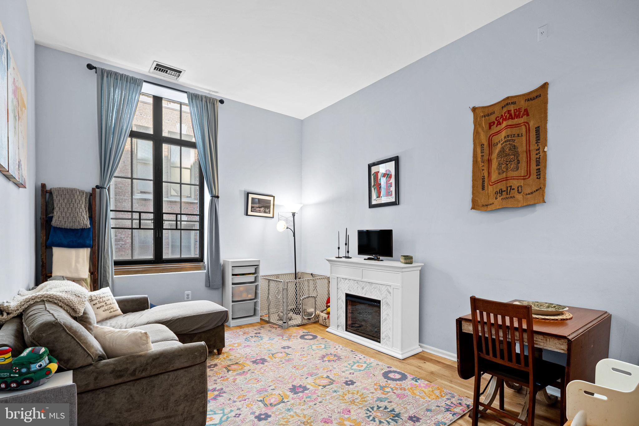 FAIRMOUNT - Residential