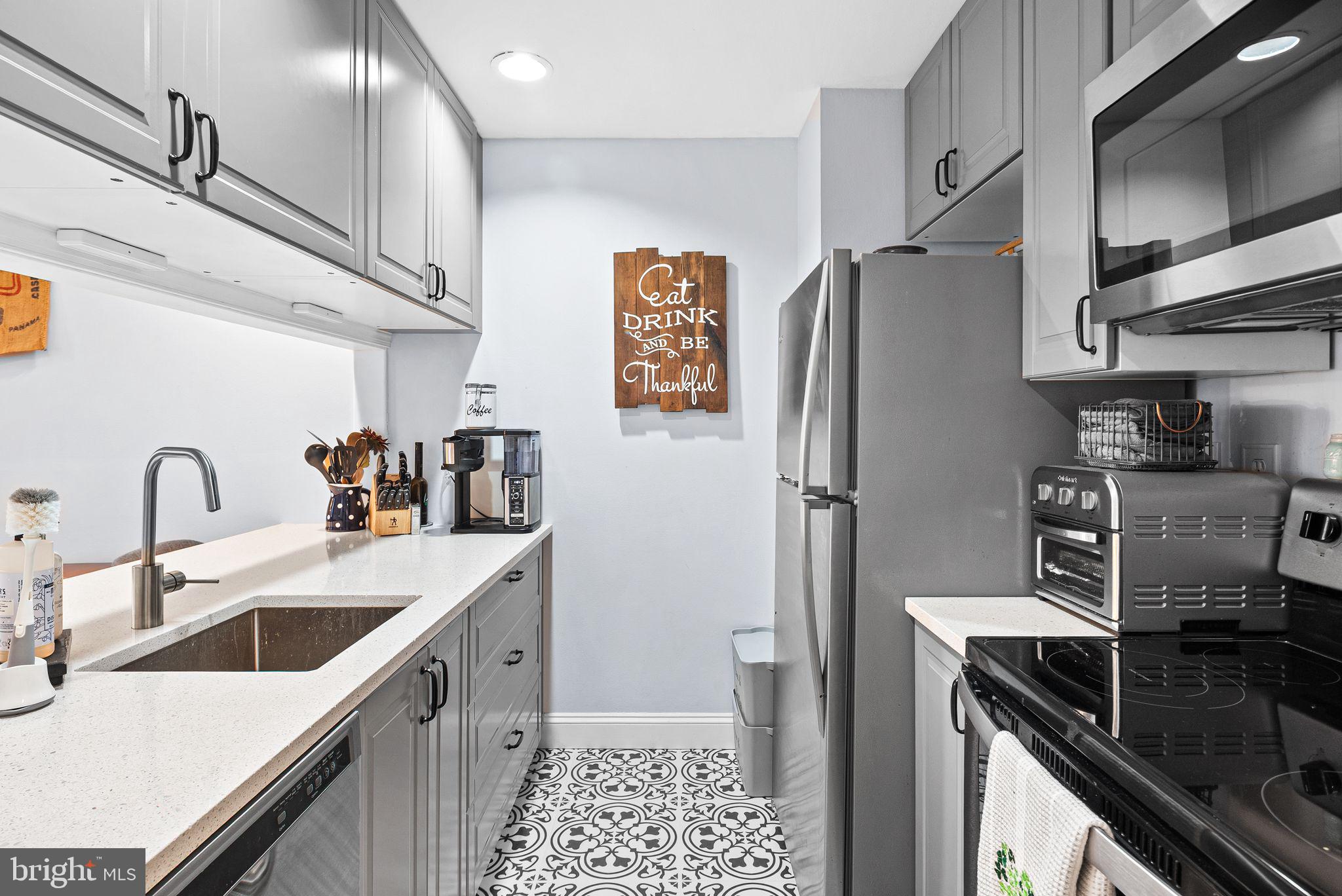 FAIRMOUNT - Residential