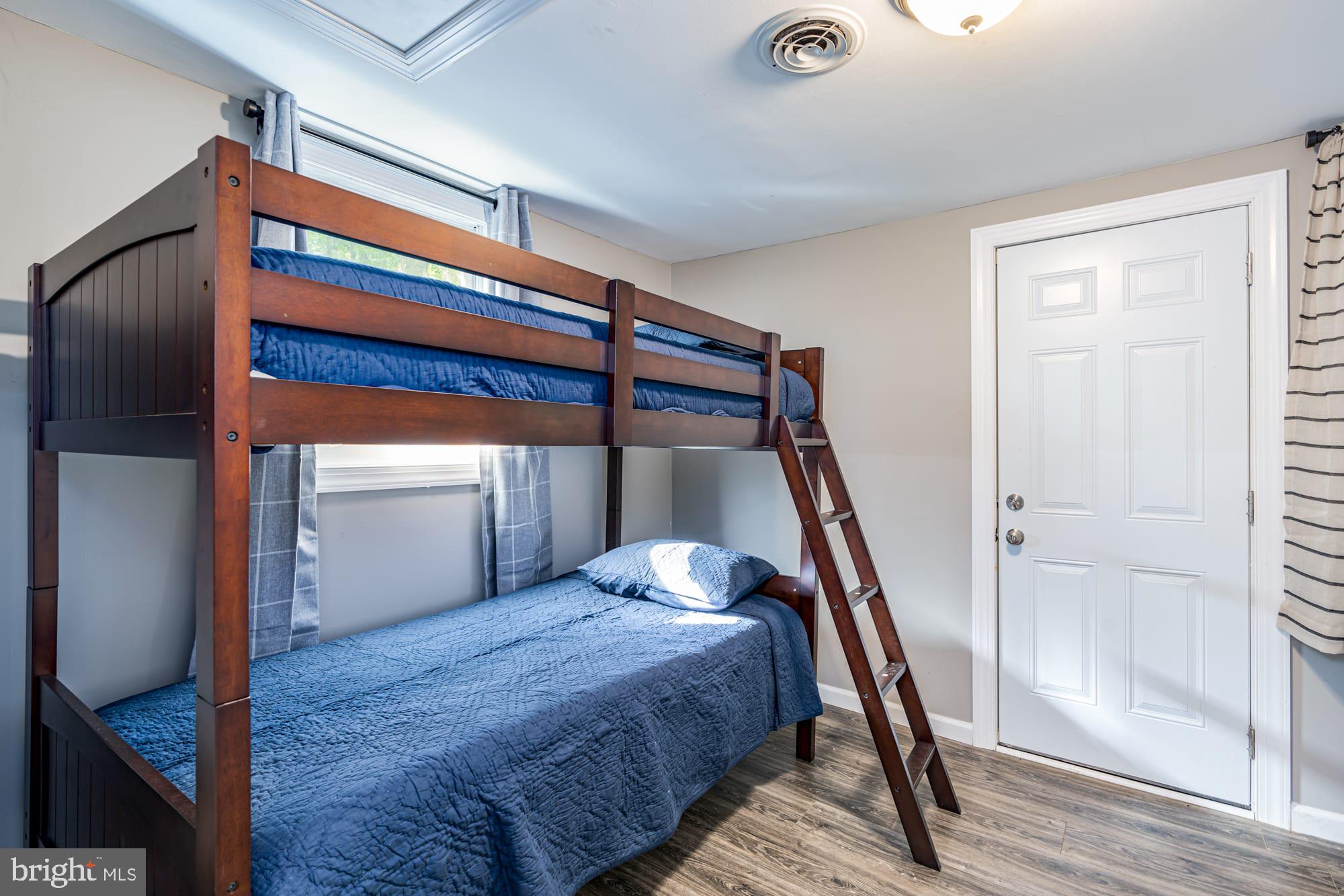 SLEEPY CREEK FARMS - Residential