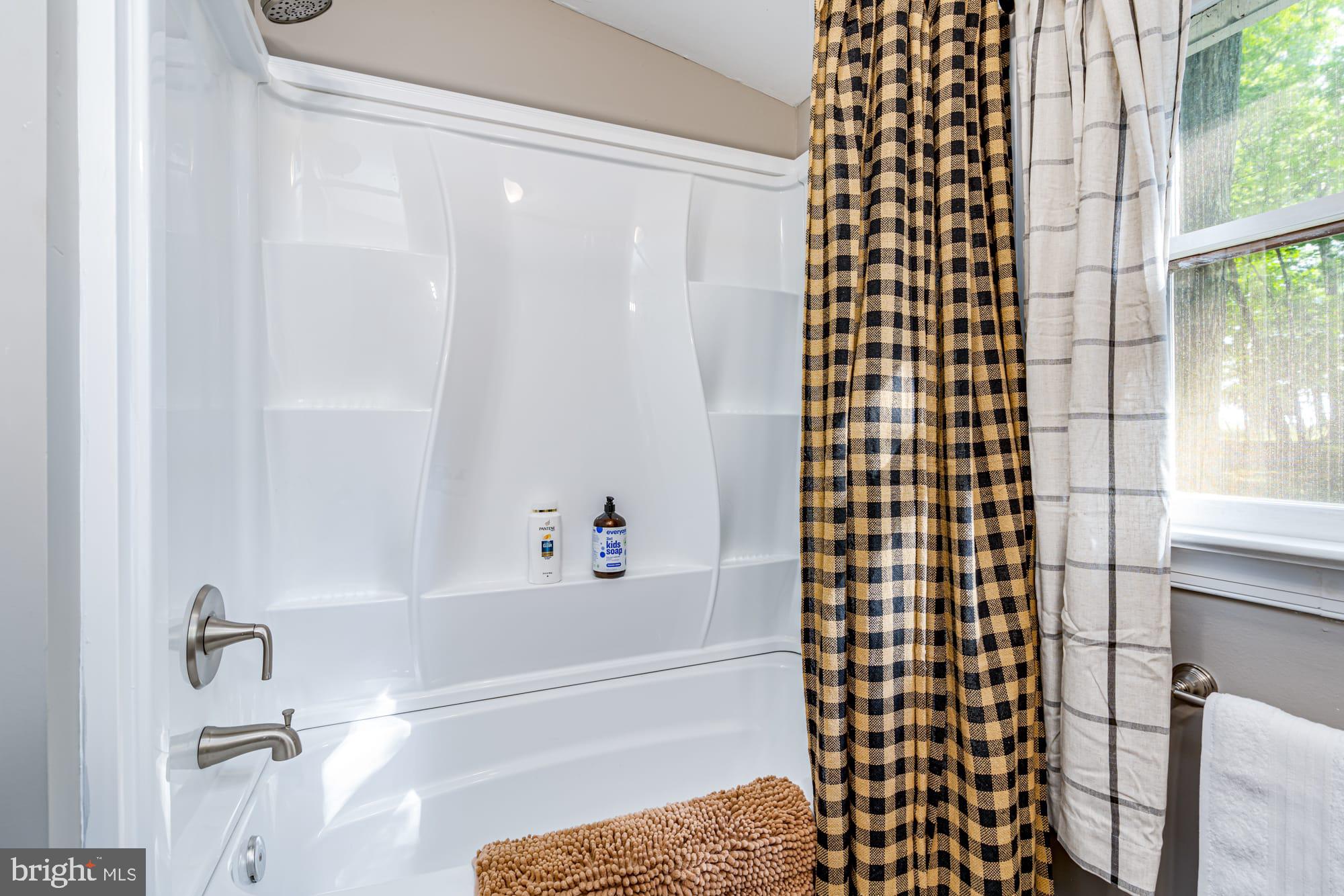 SLEEPY CREEK FARMS - Residential