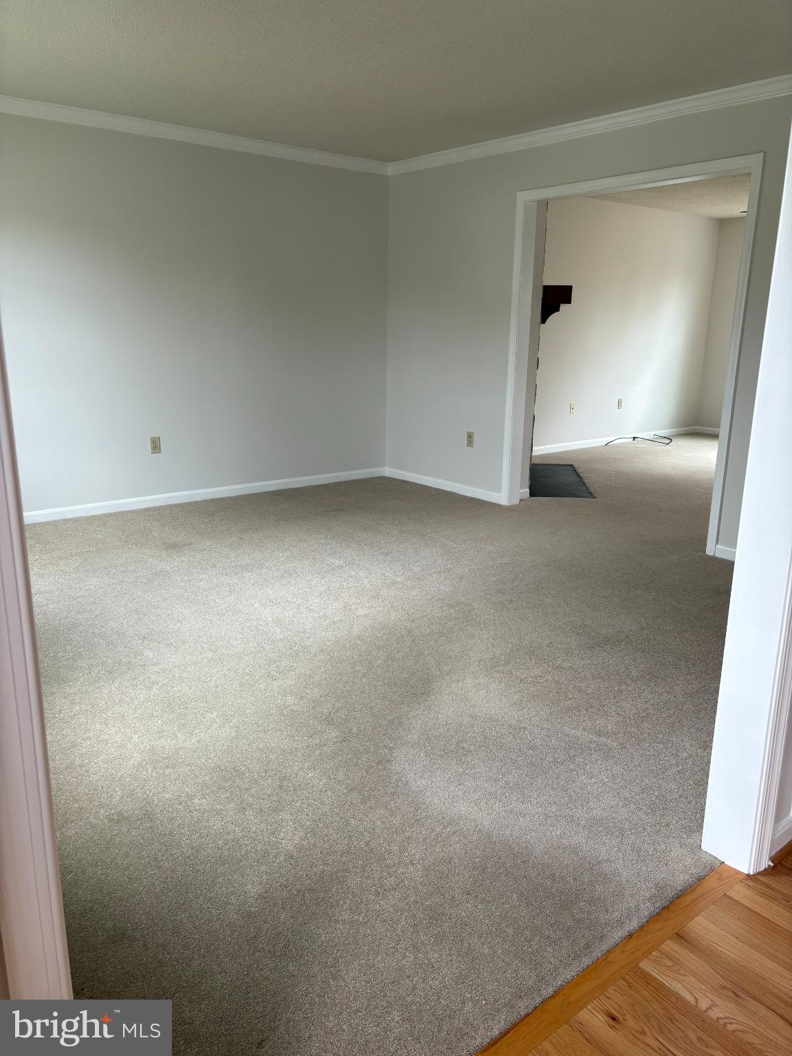 WOODSIDE ESTATES - Residential Lease