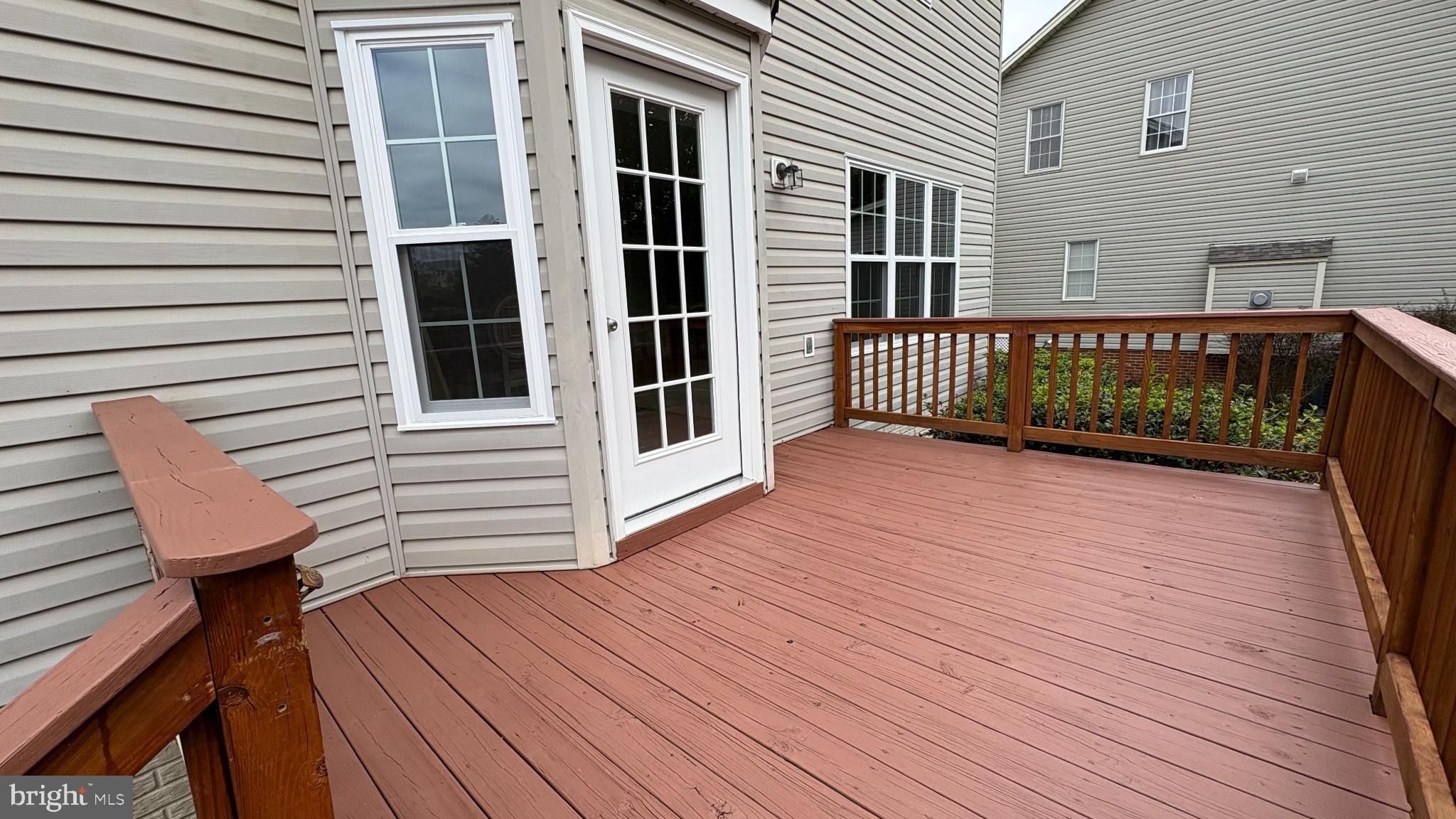 WOODSIDE ESTATES - Residential Lease