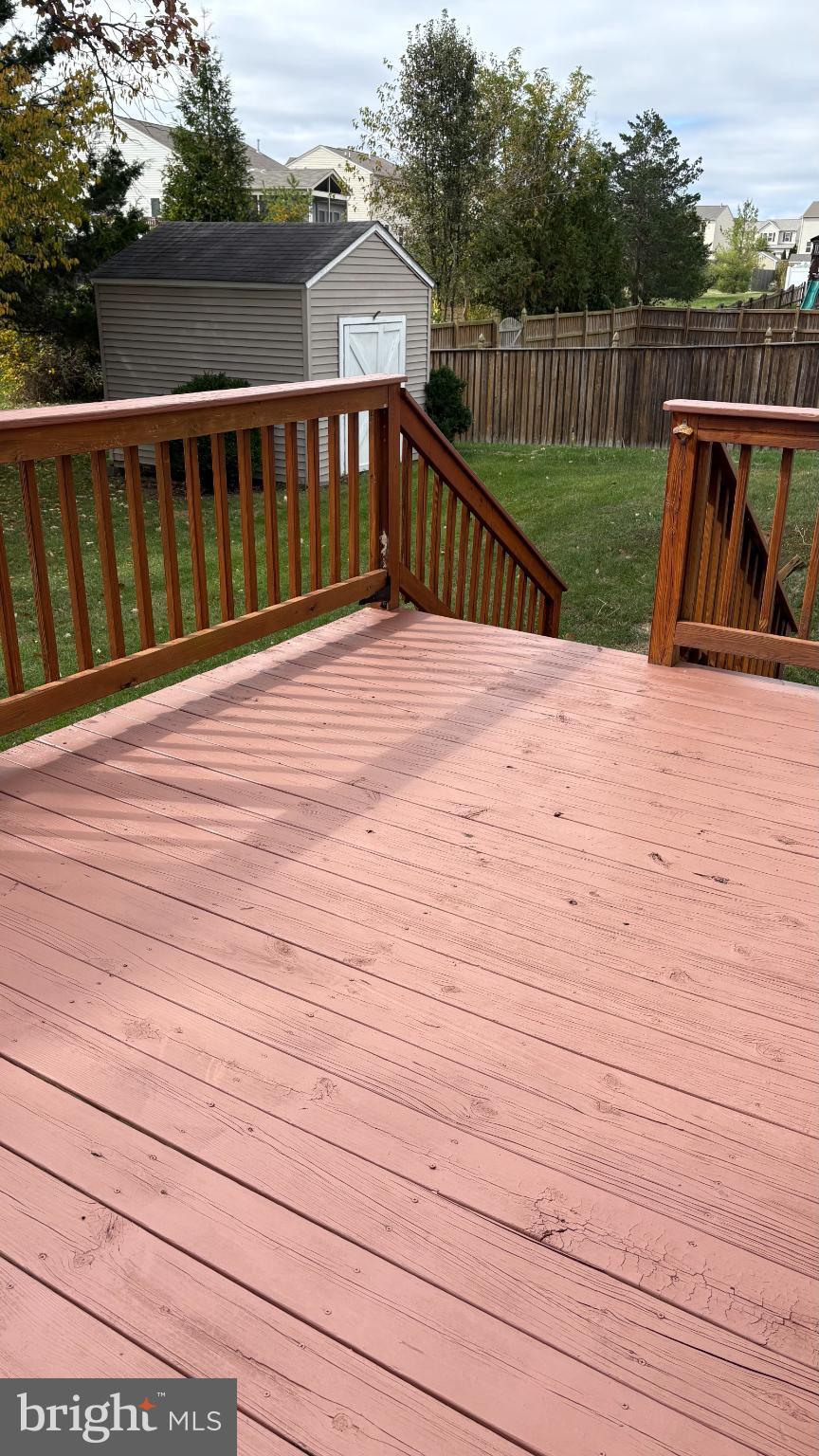 WOODSIDE ESTATES - Residential Lease