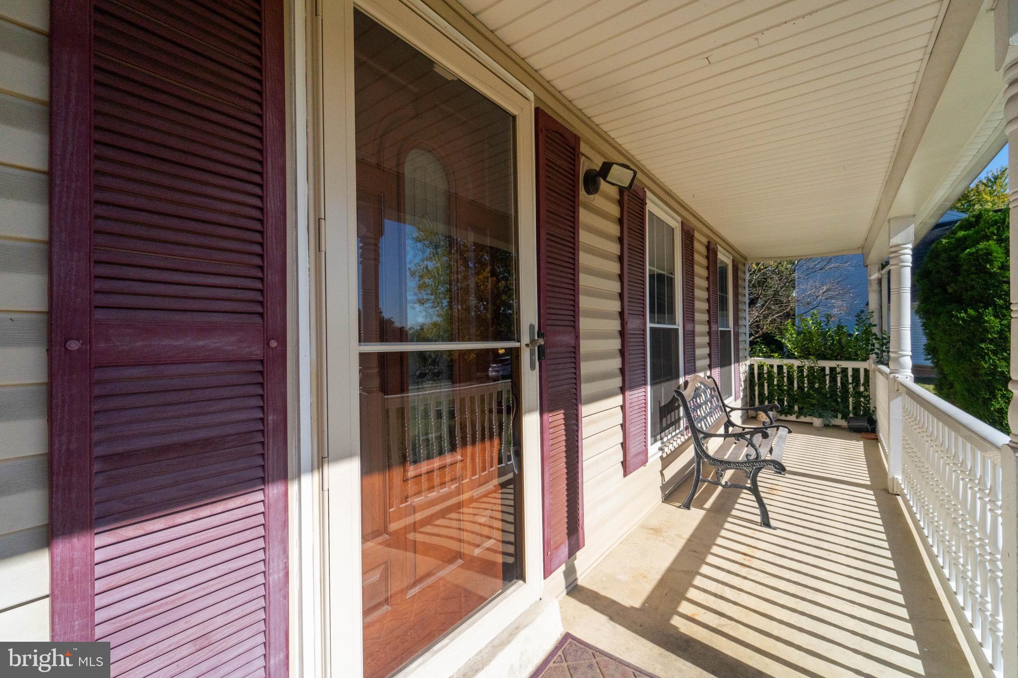 SILVER SPRING CNTRY CLUB - Residential Lease