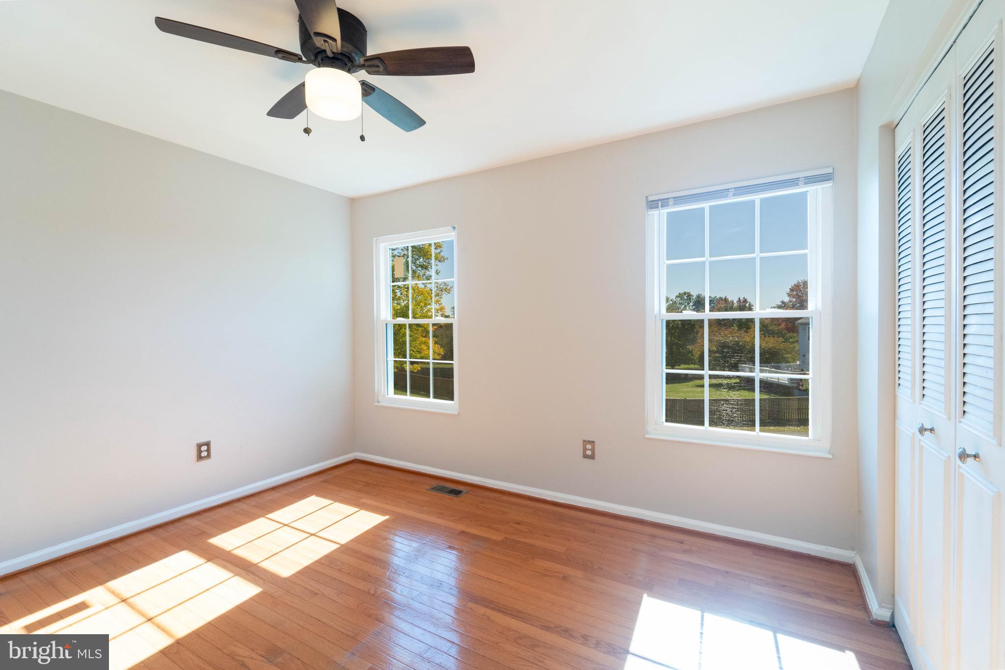 SILVER SPRING CNTRY CLUB - Residential Lease