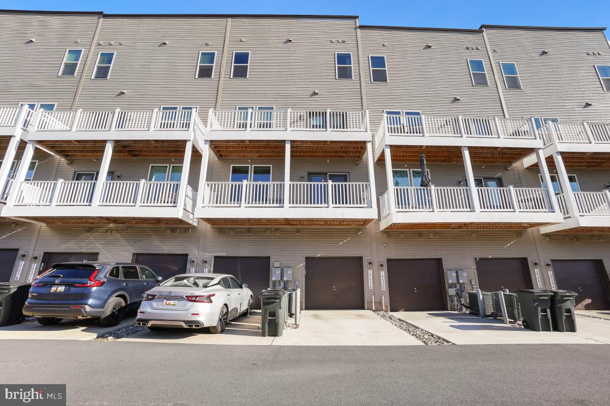 WESTSIDE AT SHADY GROVE - Residential