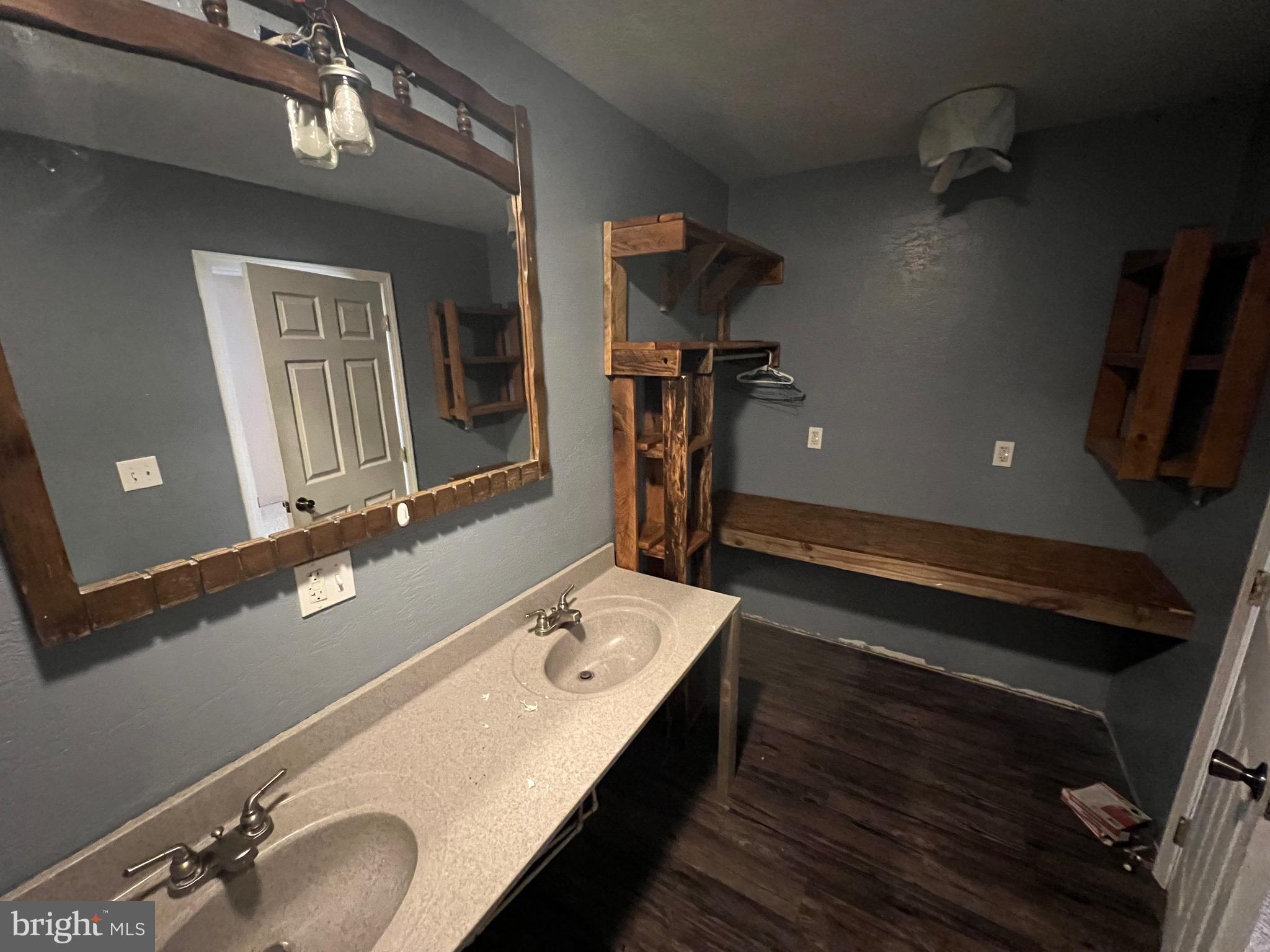 CARLA ACRES - Residential